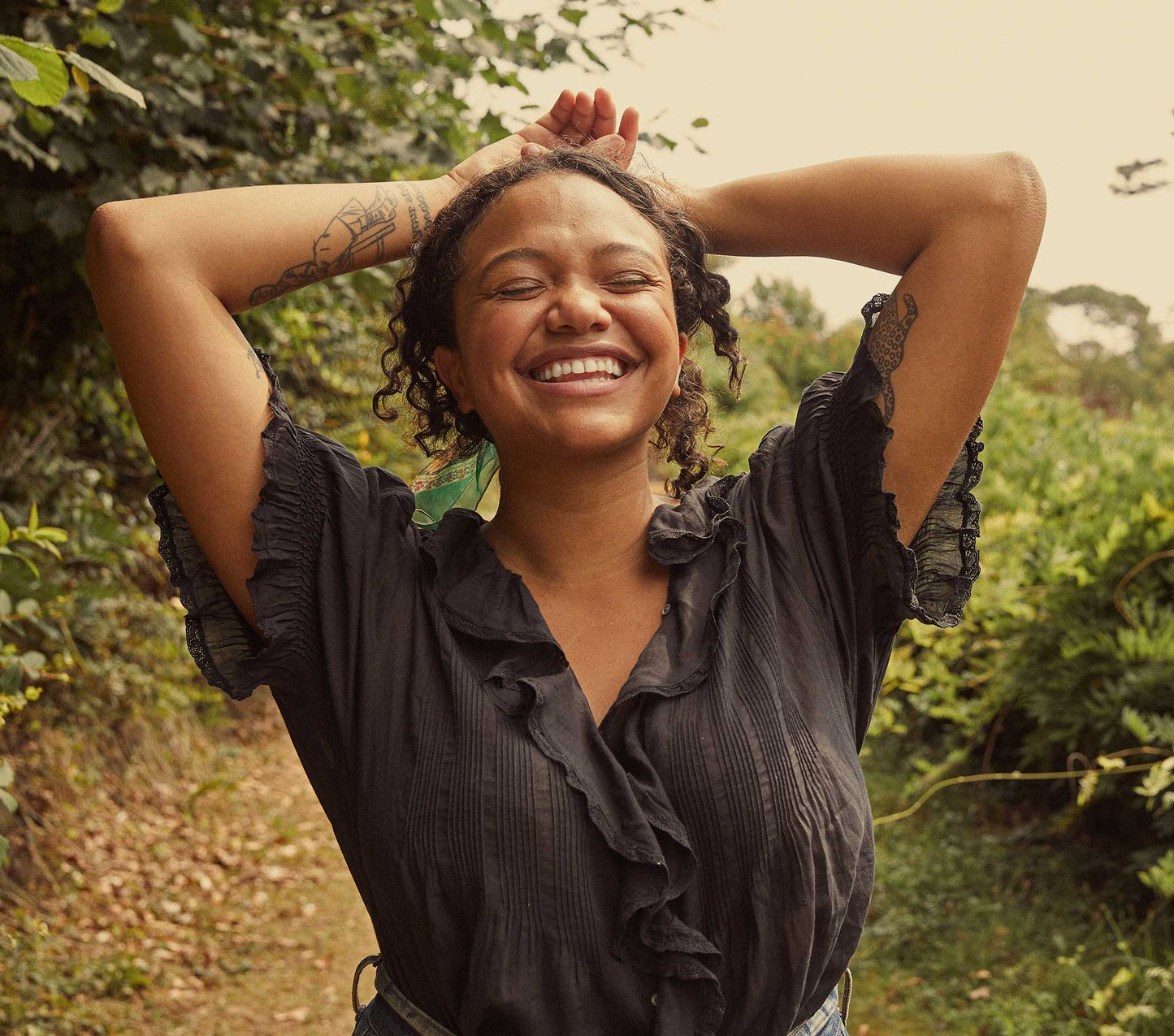 HMD -- HENRI TOP -- BLACK