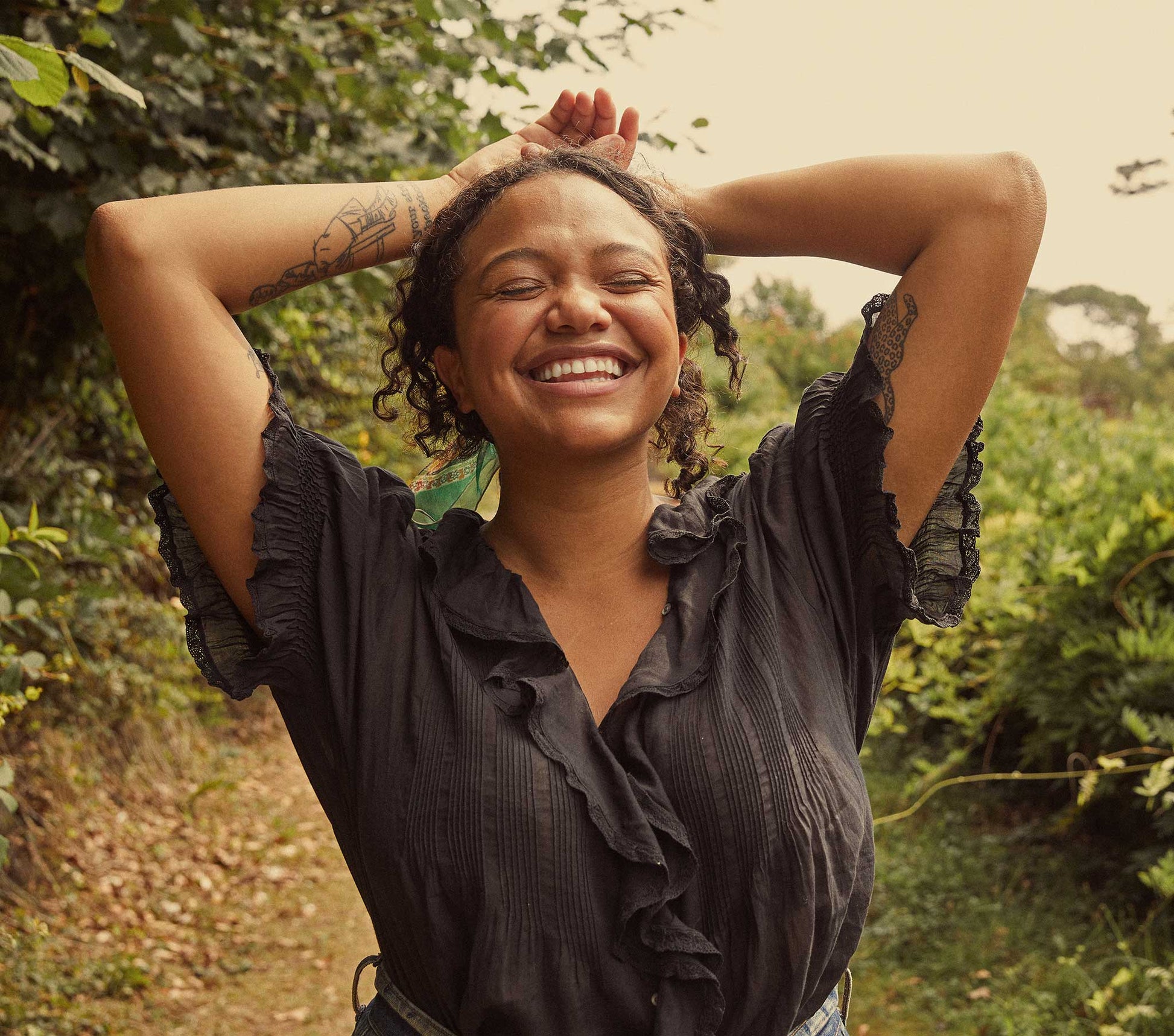 HMD -- HENRI TOP -- BLACK view 3
