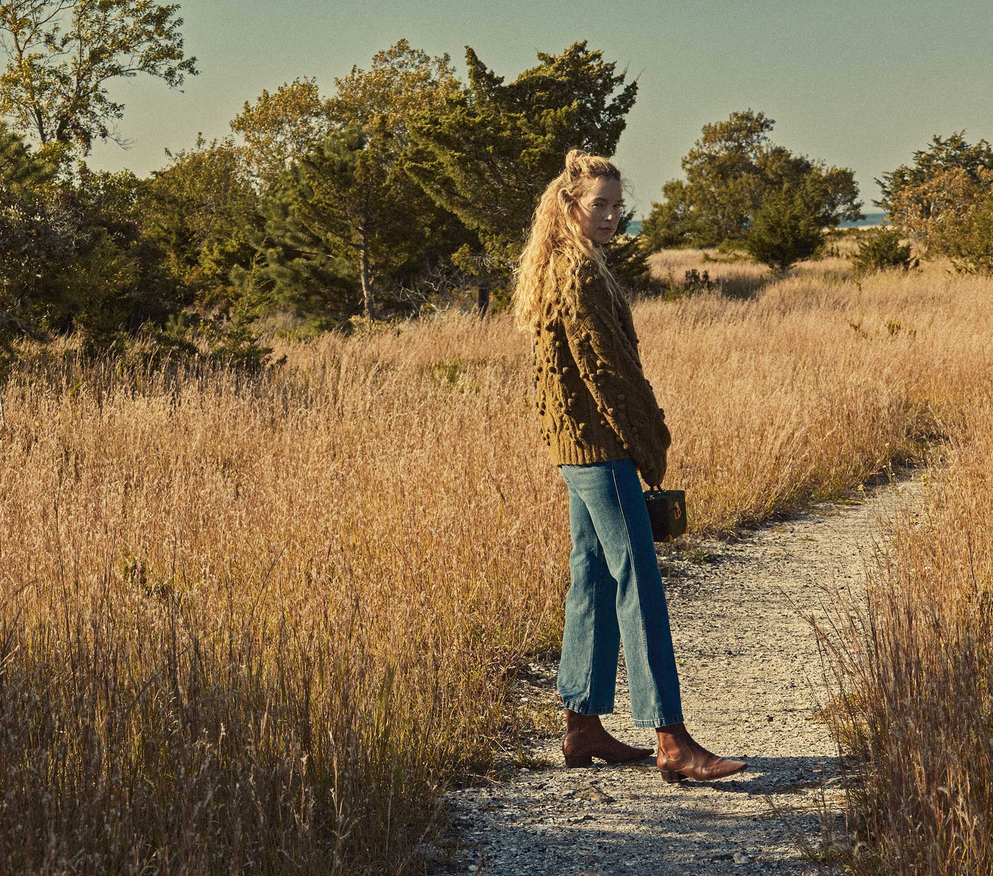 HMD -- SKYE CARDIGAN SWEATER -- OLIVE