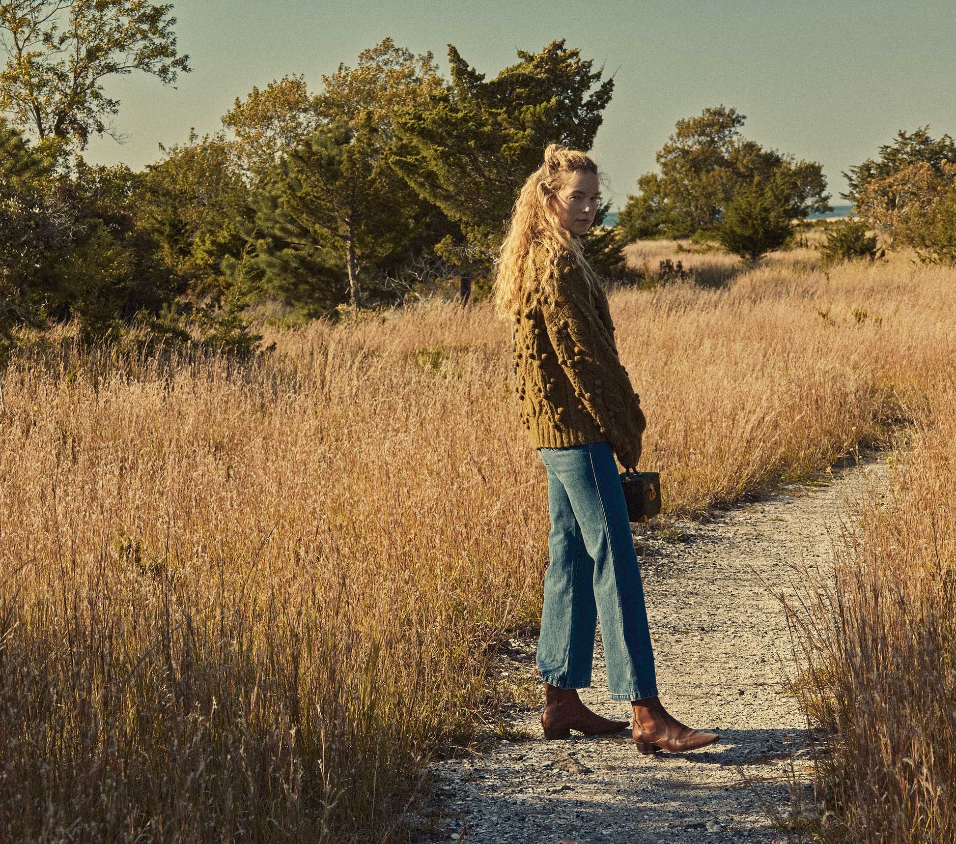 HMD -- SKYE CARDIGAN SWEATER -- OLIVE view 3
