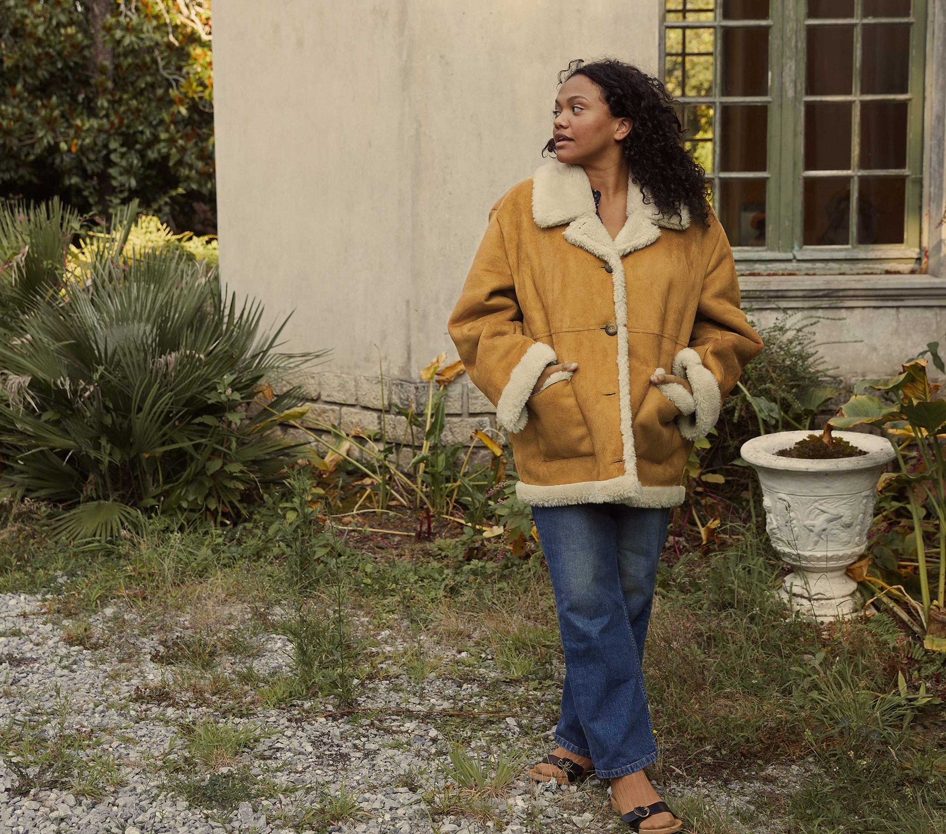 HMD -- SNOWBELL COAT -- CAMEL view 5
