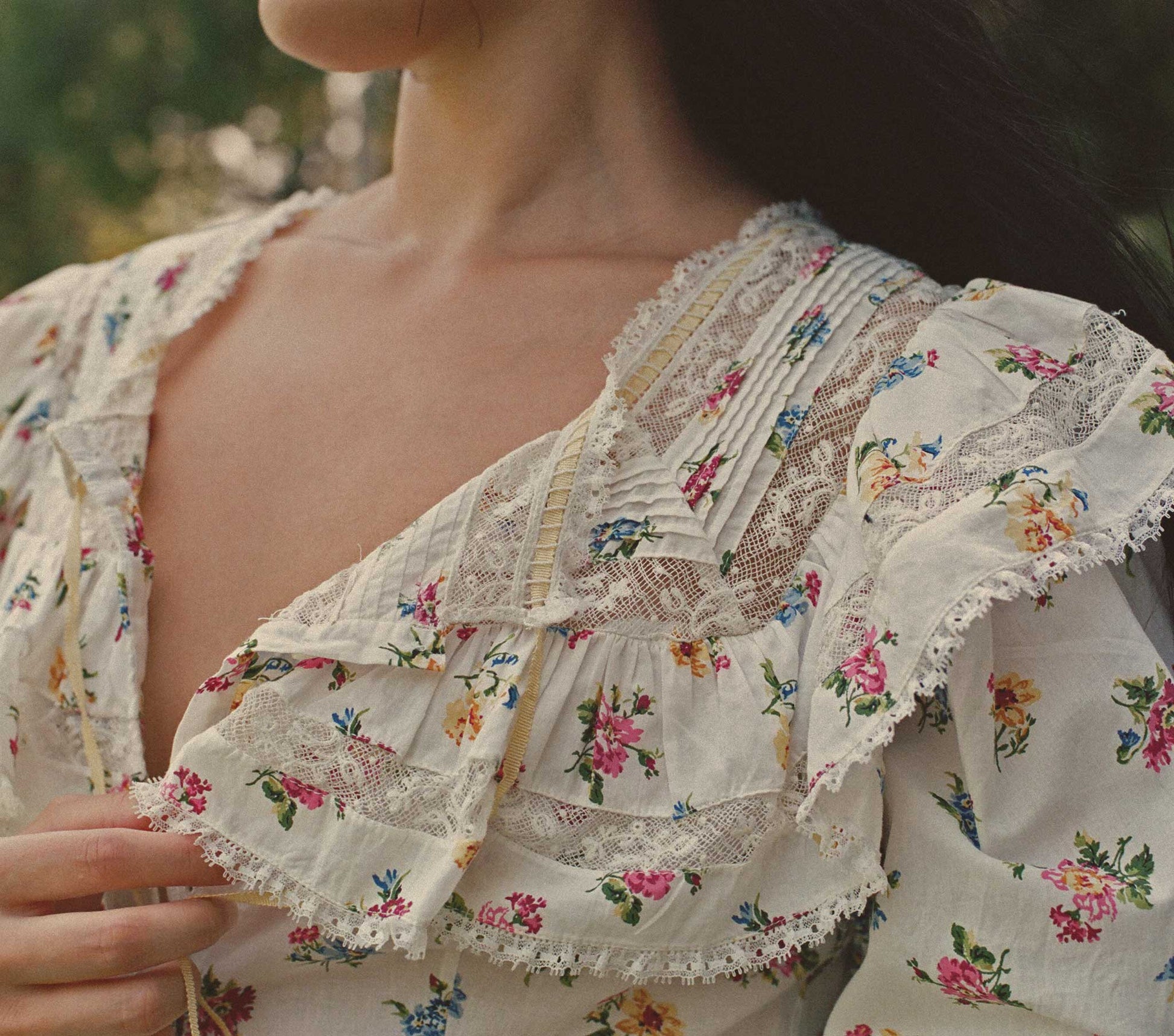 HMD -- LUCRETIA DRESS -- FLEURS DE JONQUILLE view 3
