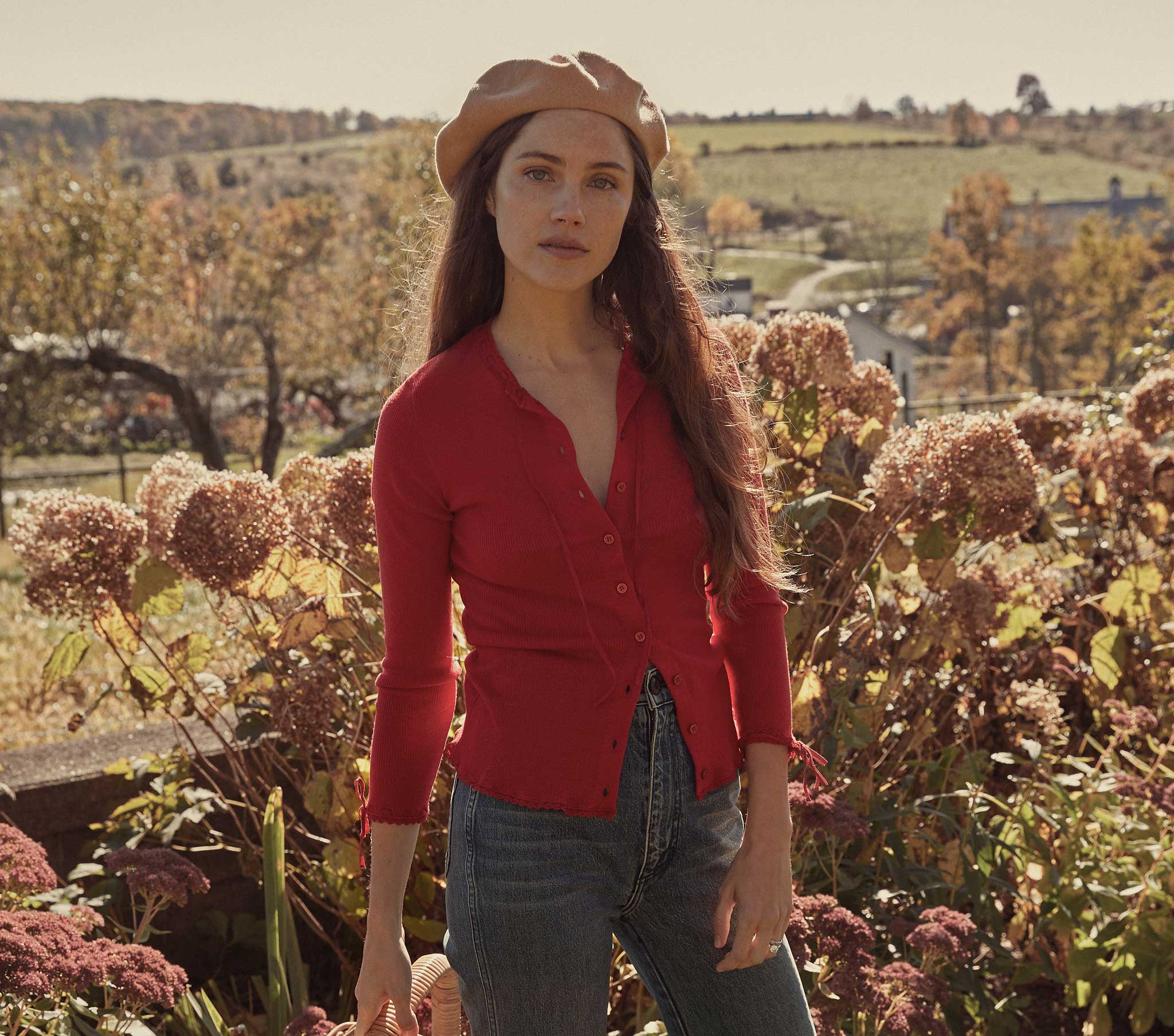 HMD -- DEMI CARDIGAN SWEATER -- CHERRY RED