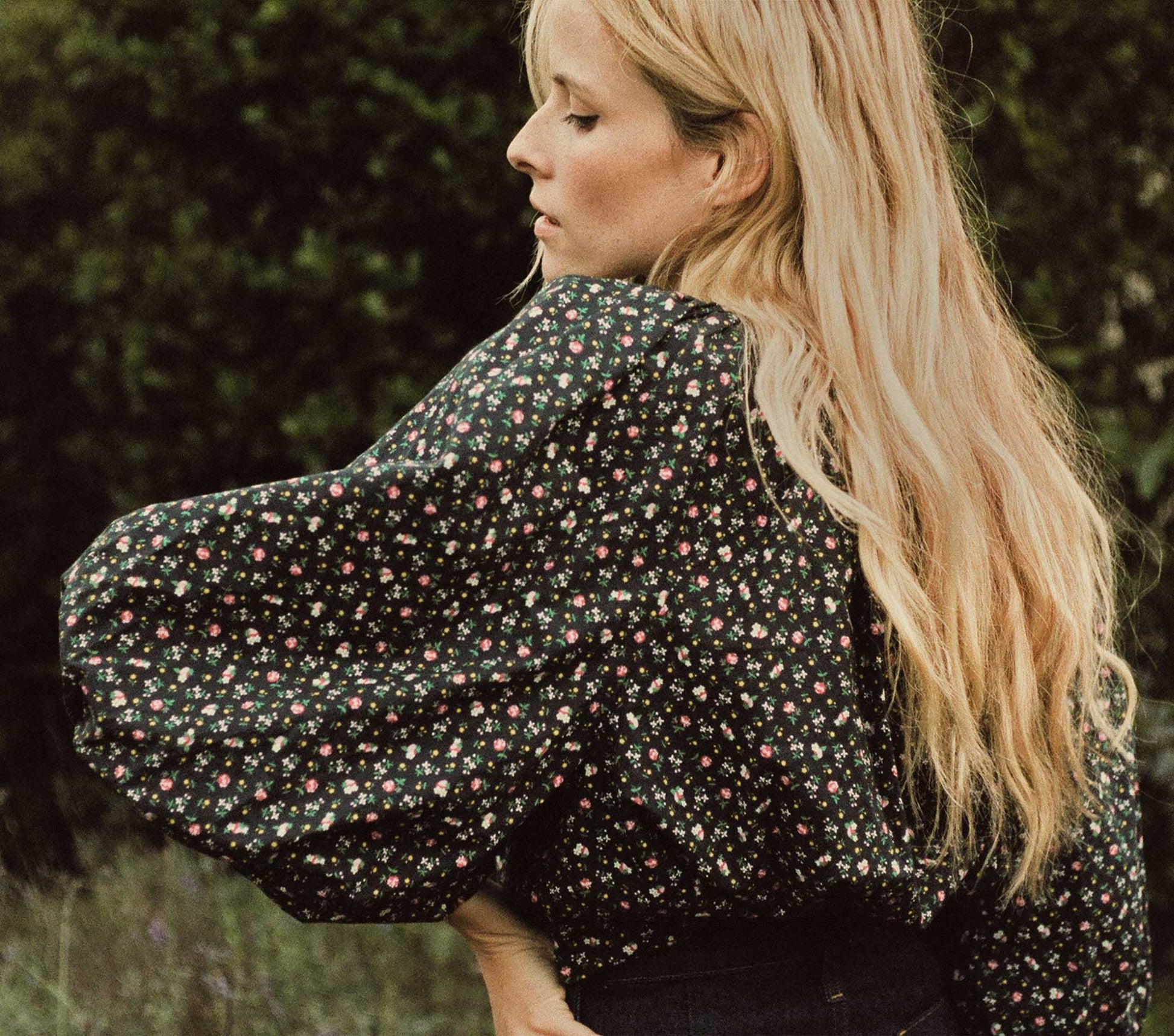 HMD -- JEANNE TOP -- MIRBEAU'S GARDEN view 7
