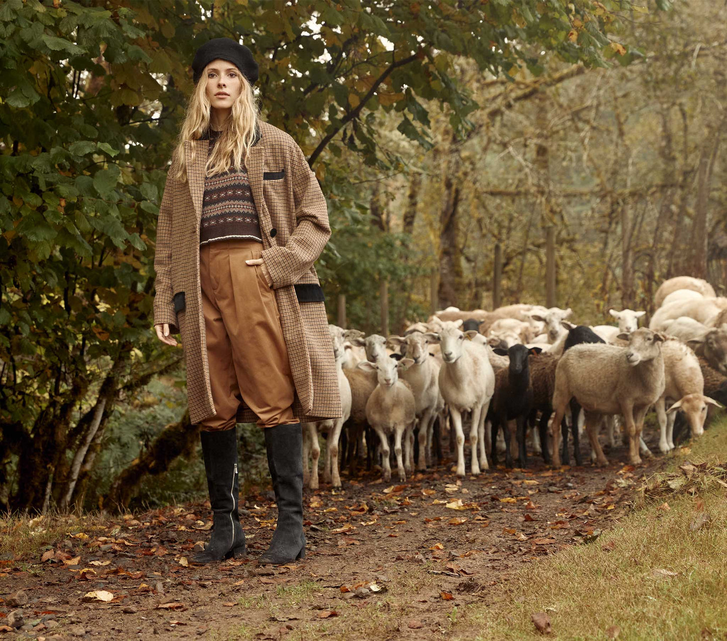 HMD -- ANIENE VEST -- BURGUNDY MONTE ROSA