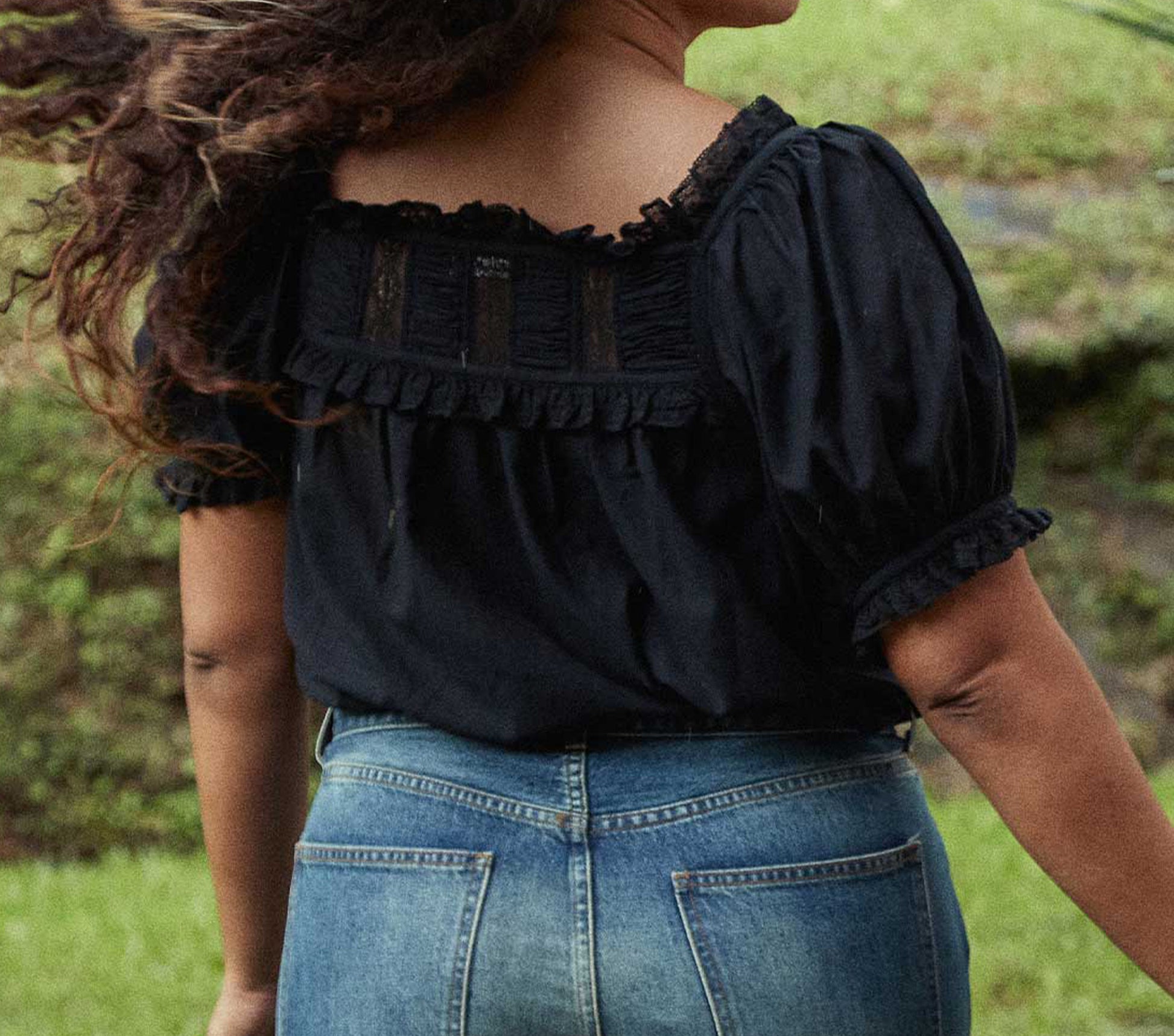 HMD -- FRANCES TOP -- BLACK view 2
