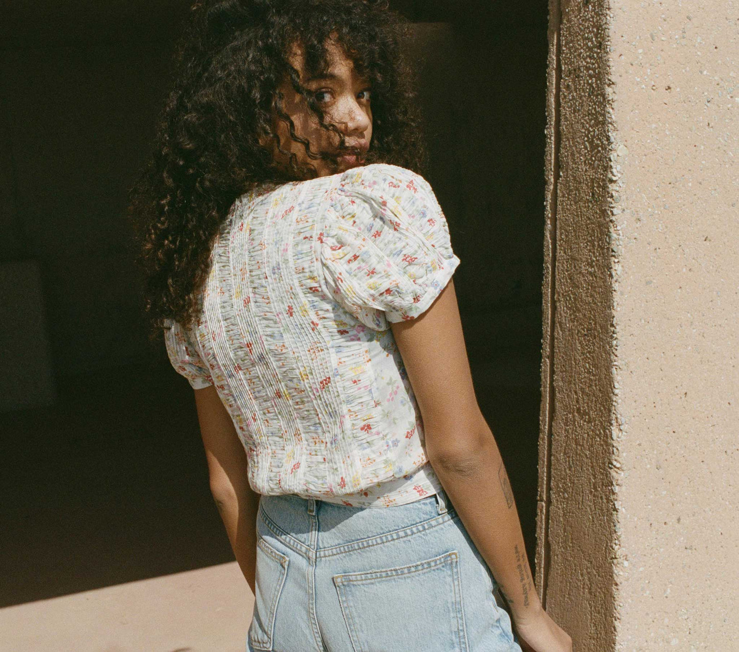 HMD -- HADARA TOP -- SPRING BOUQUET FLORAL