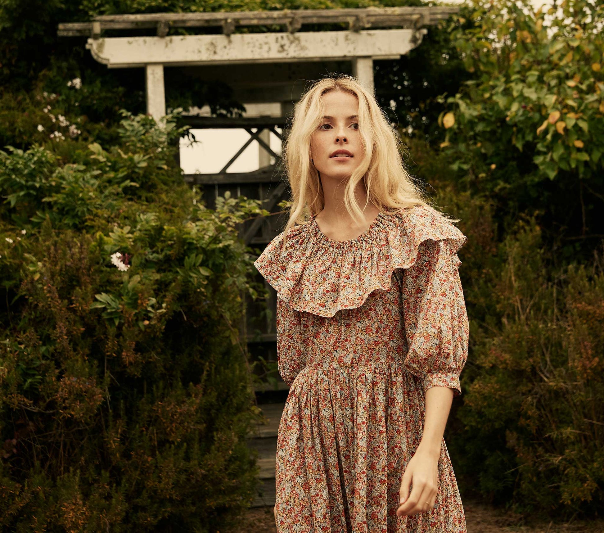 HMD -- DARCY DRESS -- RED CHIVE view 5
