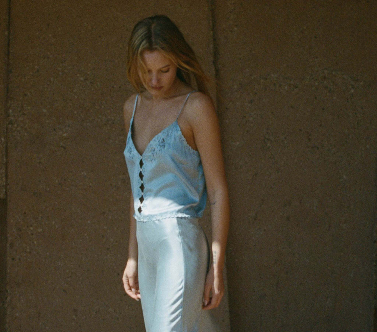 HMD -- ELISE TOP -- MINERAL BLUE