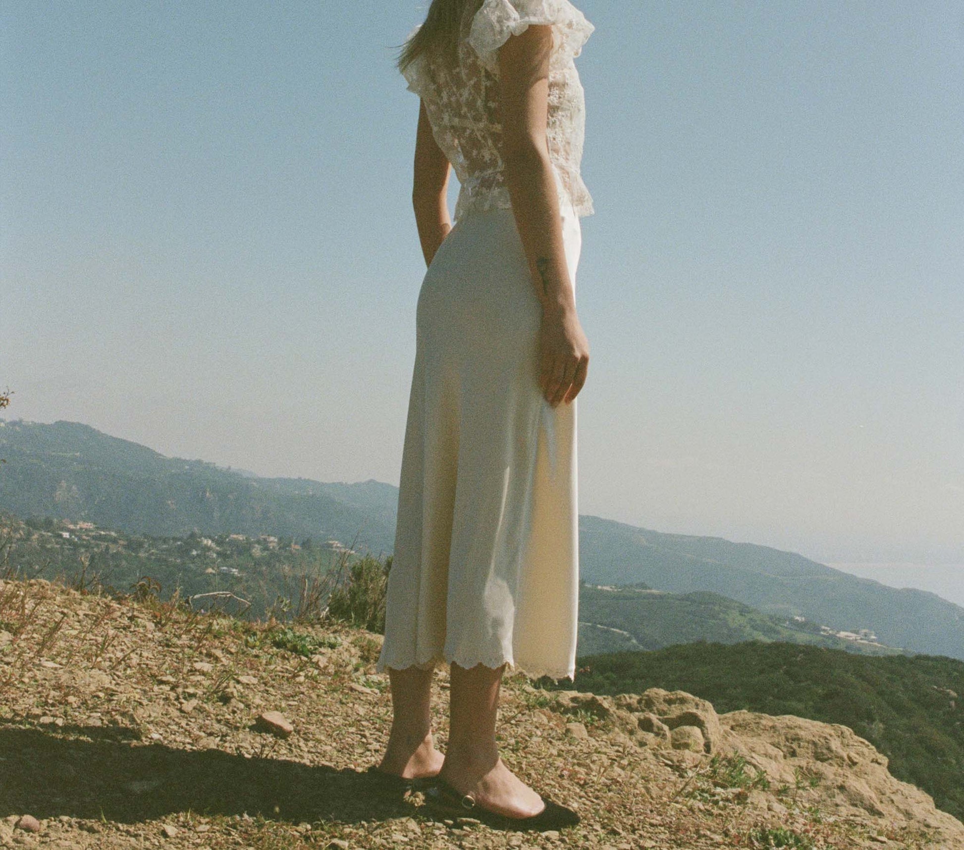 HMD -- ELOWEN SKIRT -- MOTHER OF PEARL view 4
