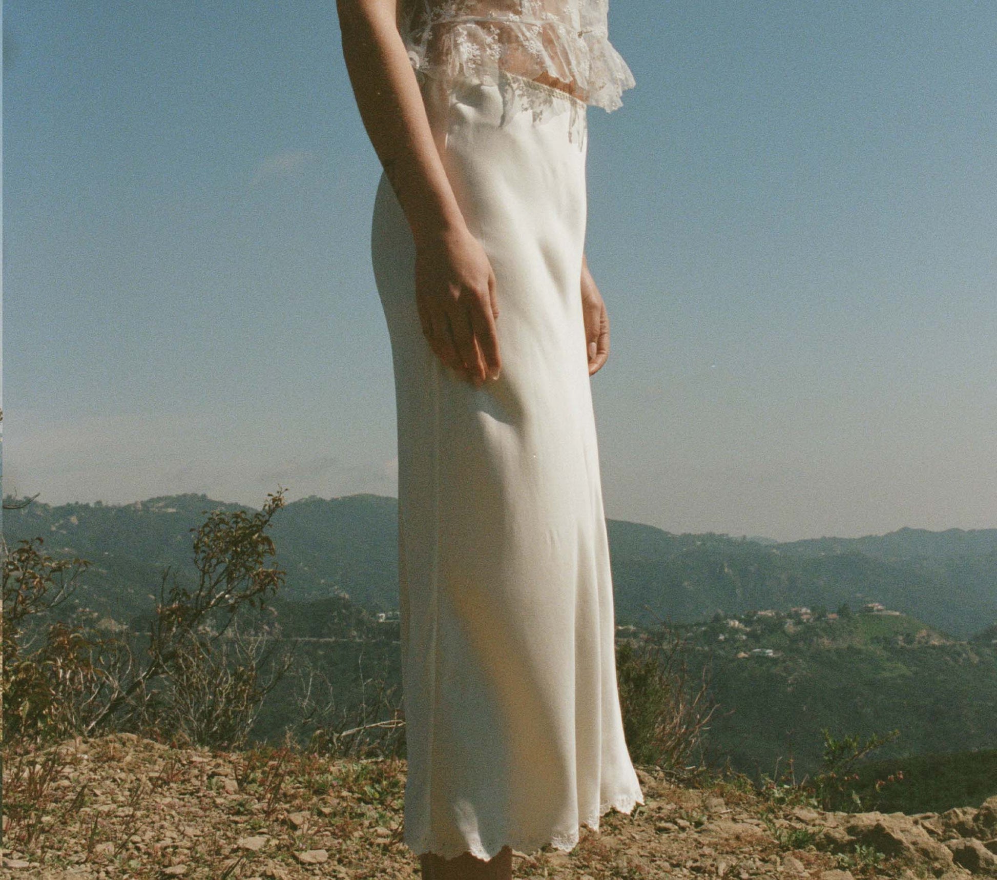 HMD -- ELOWEN SKIRT -- MOTHER OF PEARL view 3

