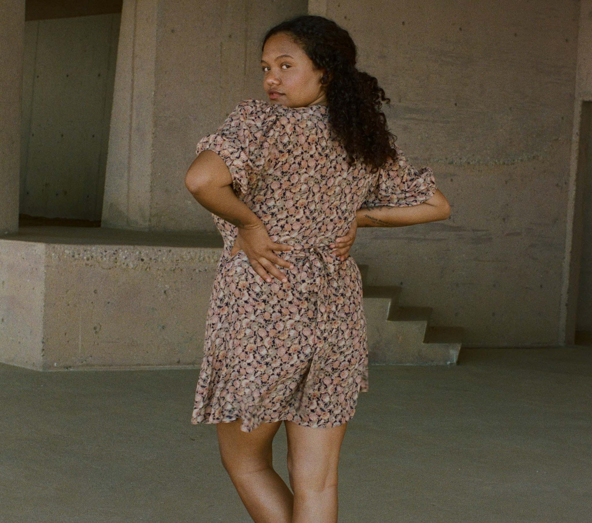 HMD -- EMILIA DRESS -- TRESORS DE LA MER view 9
