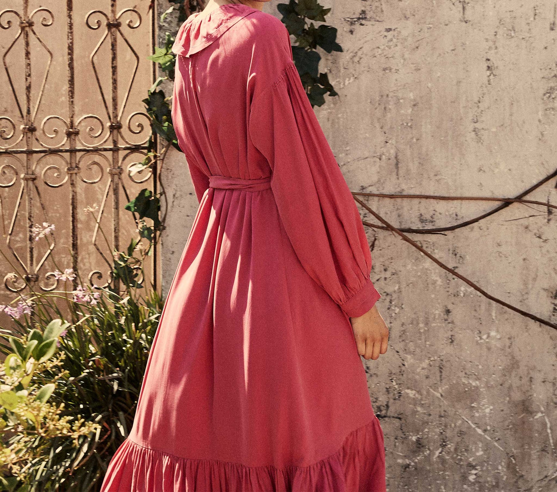 HMD -- EVEREST DRESS -- CAMELIA view 3
