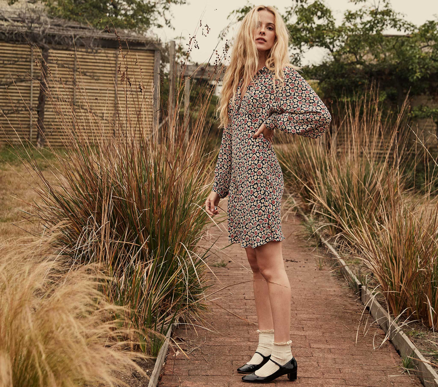 HMD -- ELIOT DRESS -- NAVY BELLFLOWER BLOSSOM