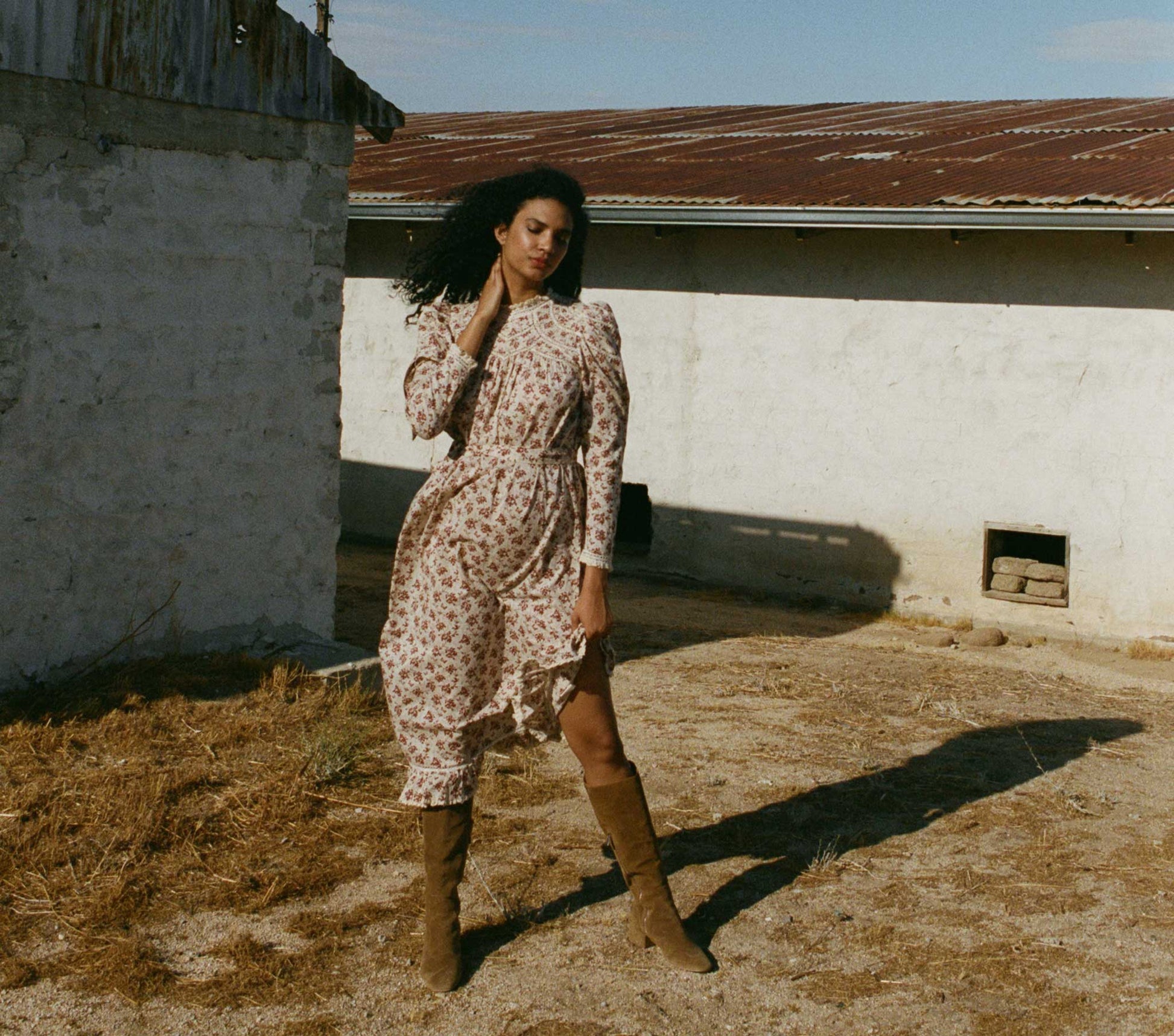 HMD -- GABRIELLE DRESS -- BURGUNDY SONGBIRD TOILE view 3
