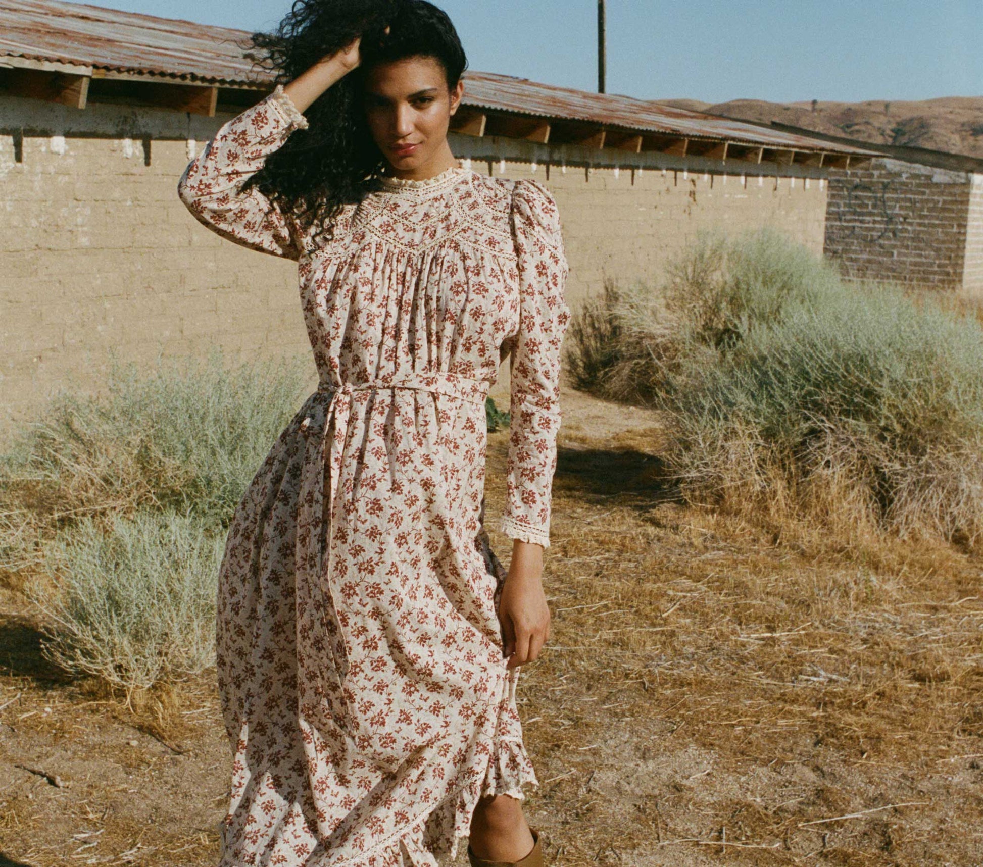 HMD -- GABRIELLE DRESS -- BURGUNDY SONGBIRD TOILE view 1
