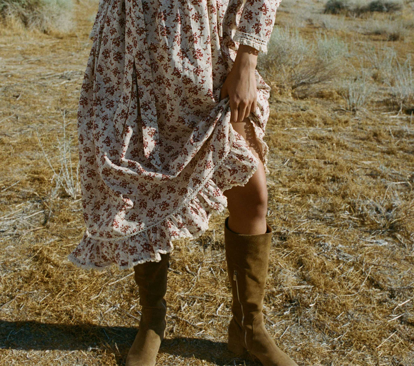 HMD -- GABRIELLE DRESS -- BURGUNDY SONGBIRD TOILE