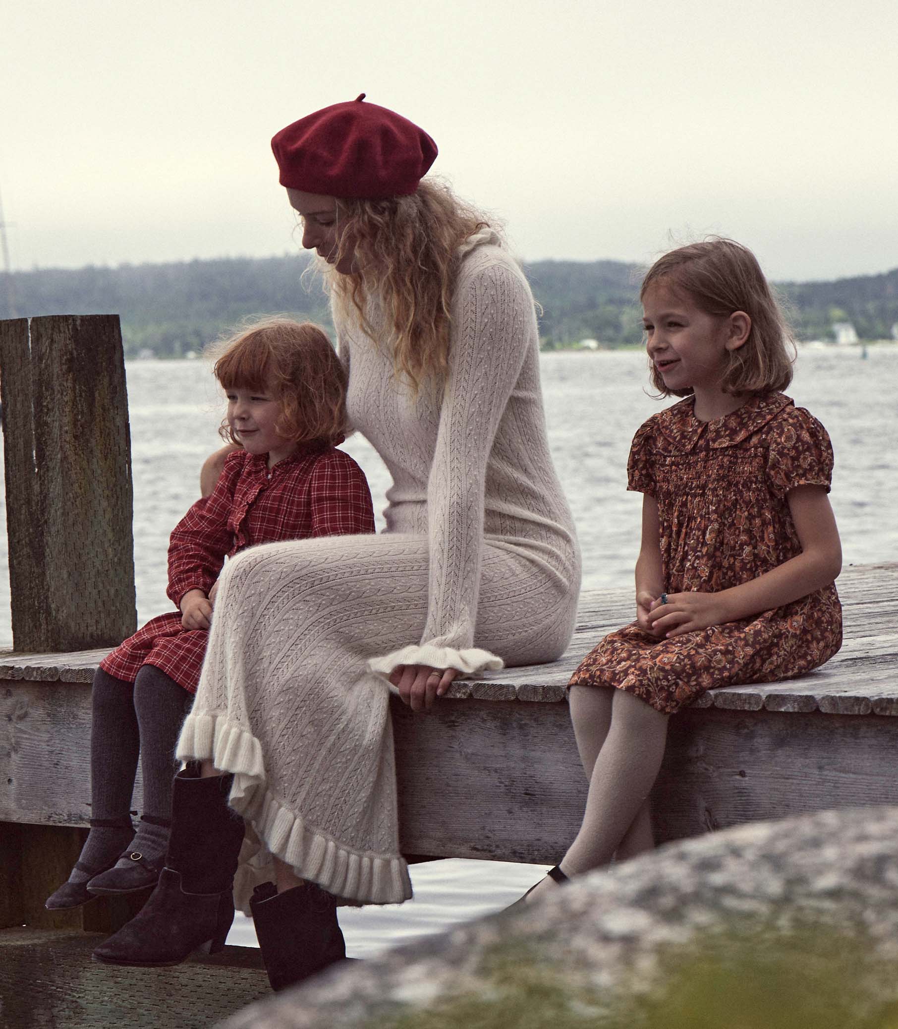 HMD -- GEORGIANNA BERET -- CURRANT view 2
