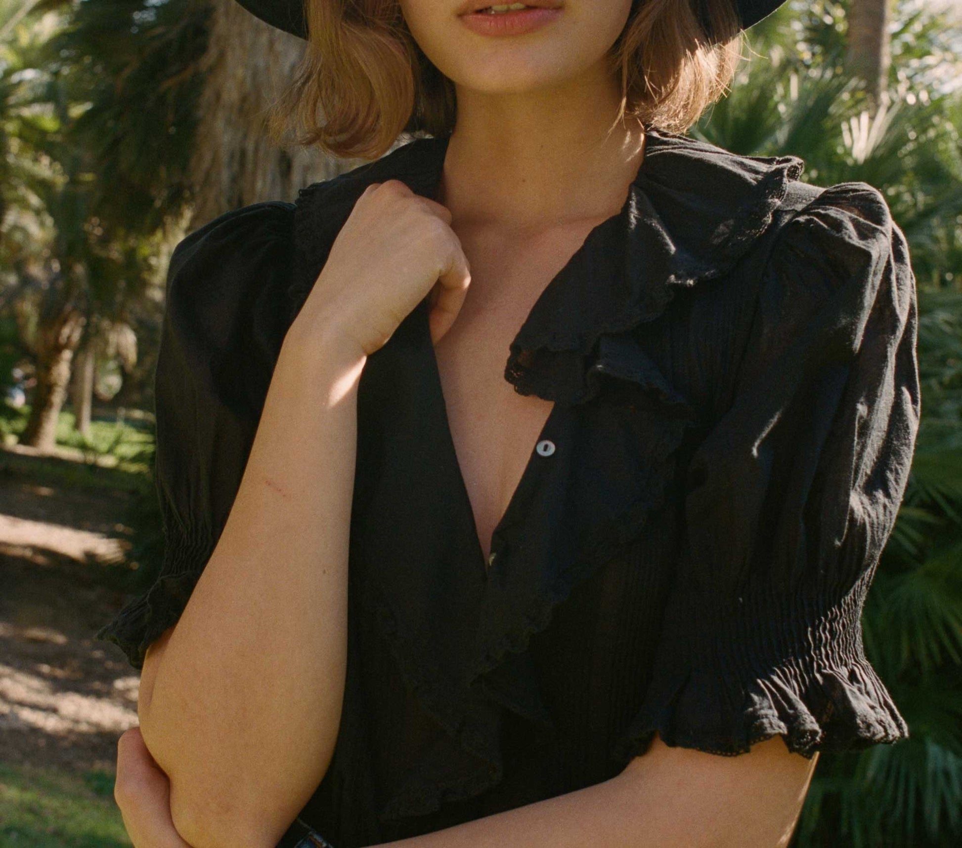 HMD -- HENRI TOP -- BLACK view 4
