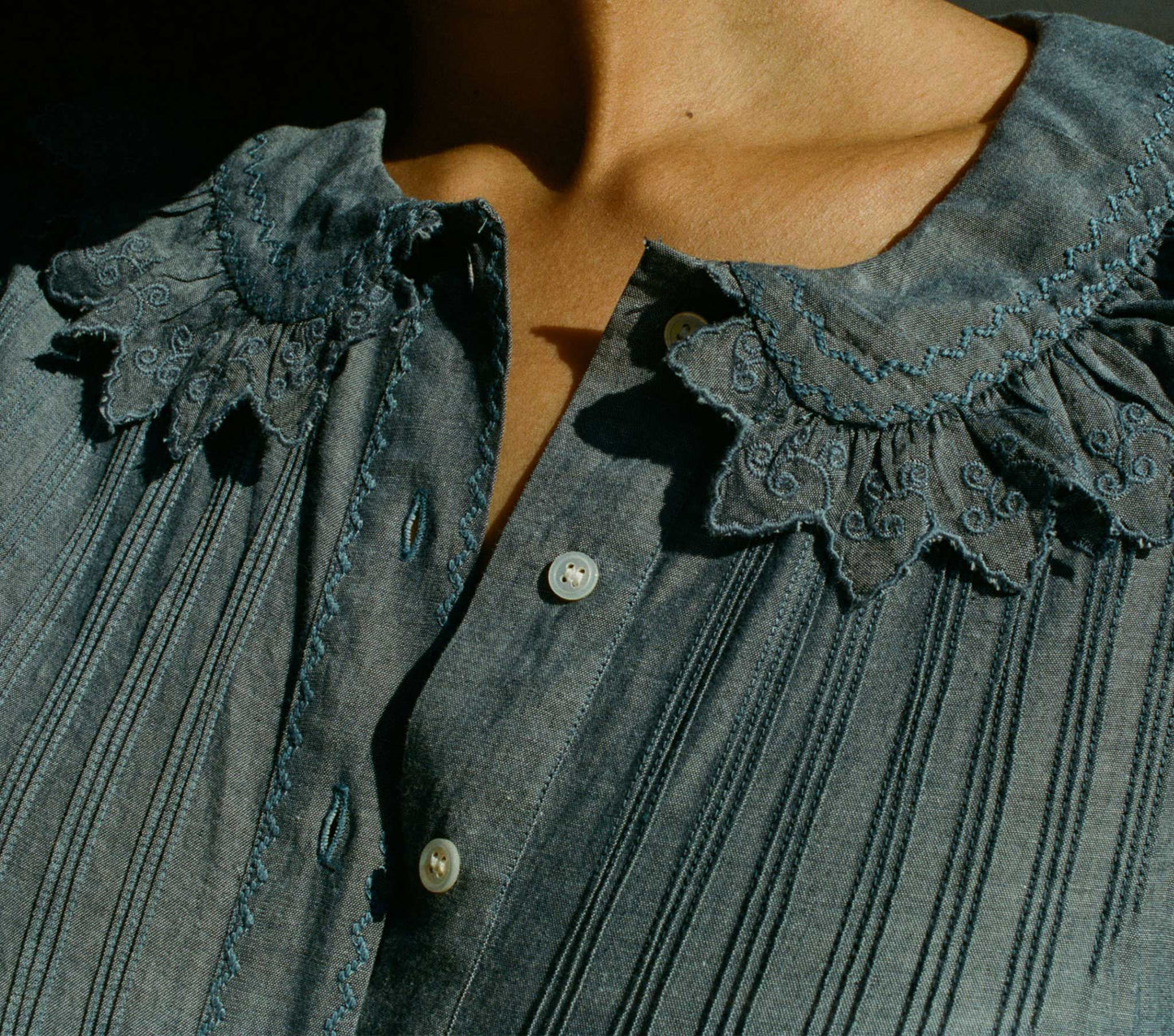 HICKORY TOP -- BLUE CHAMBRAY