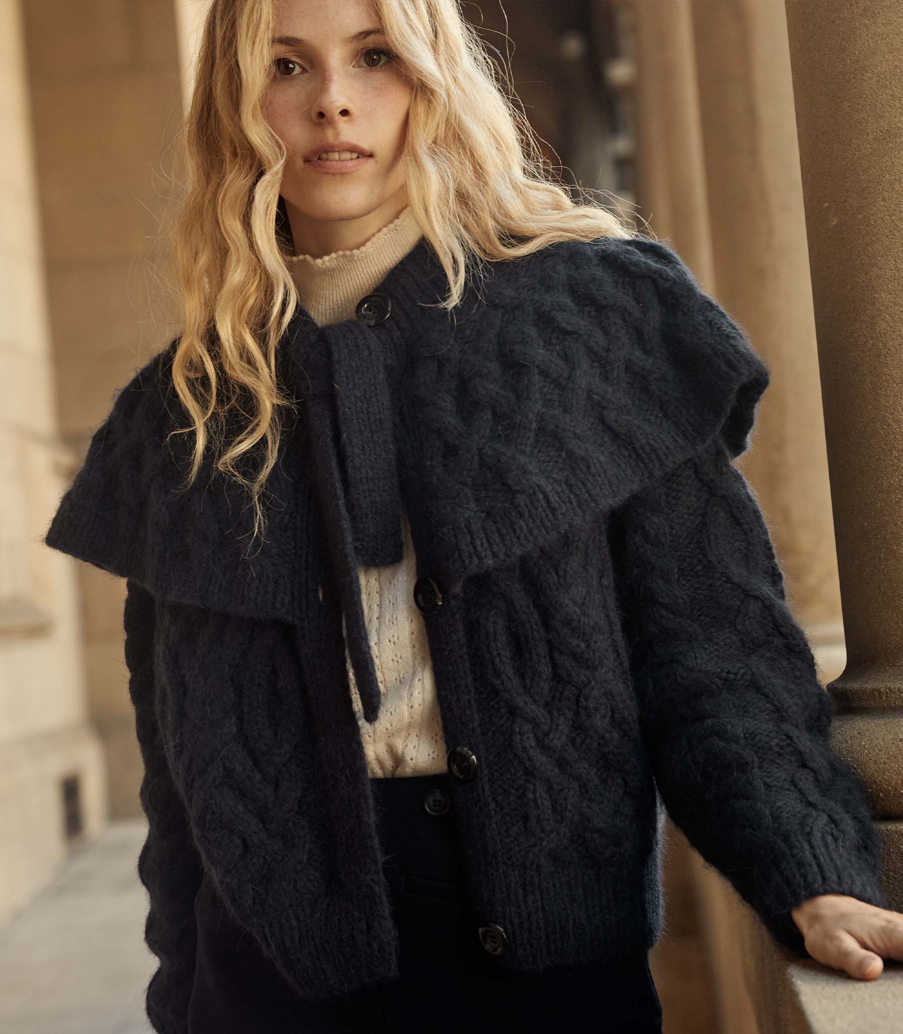 HMD -- HOLLAND CARDIGAN -- NAVY view 2
