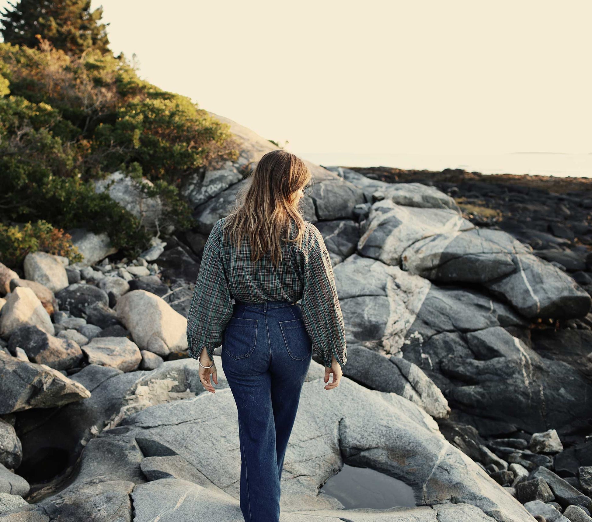 HMD -- THE JANE BLOUSE -- POND PROMENADE PLAID view 5