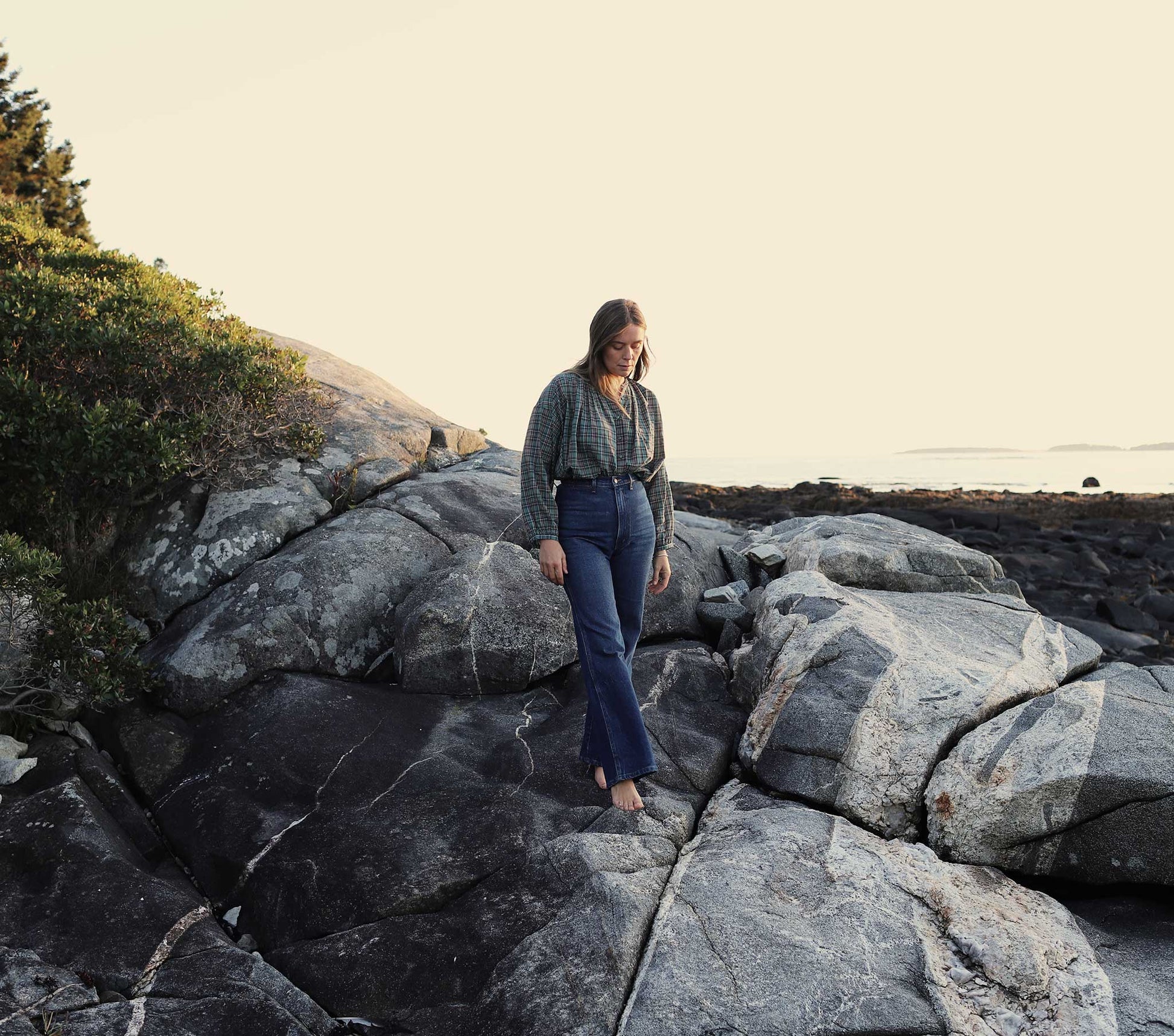 HMD -- THE JANE BLOUSE -- POND PROMENADE PLAID view 6