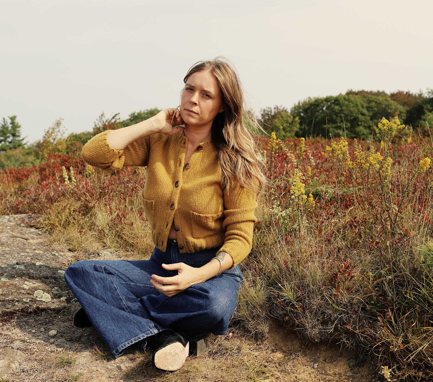 HMD -- RISETTE CARDIGAN SWEATER -- MUSTARD