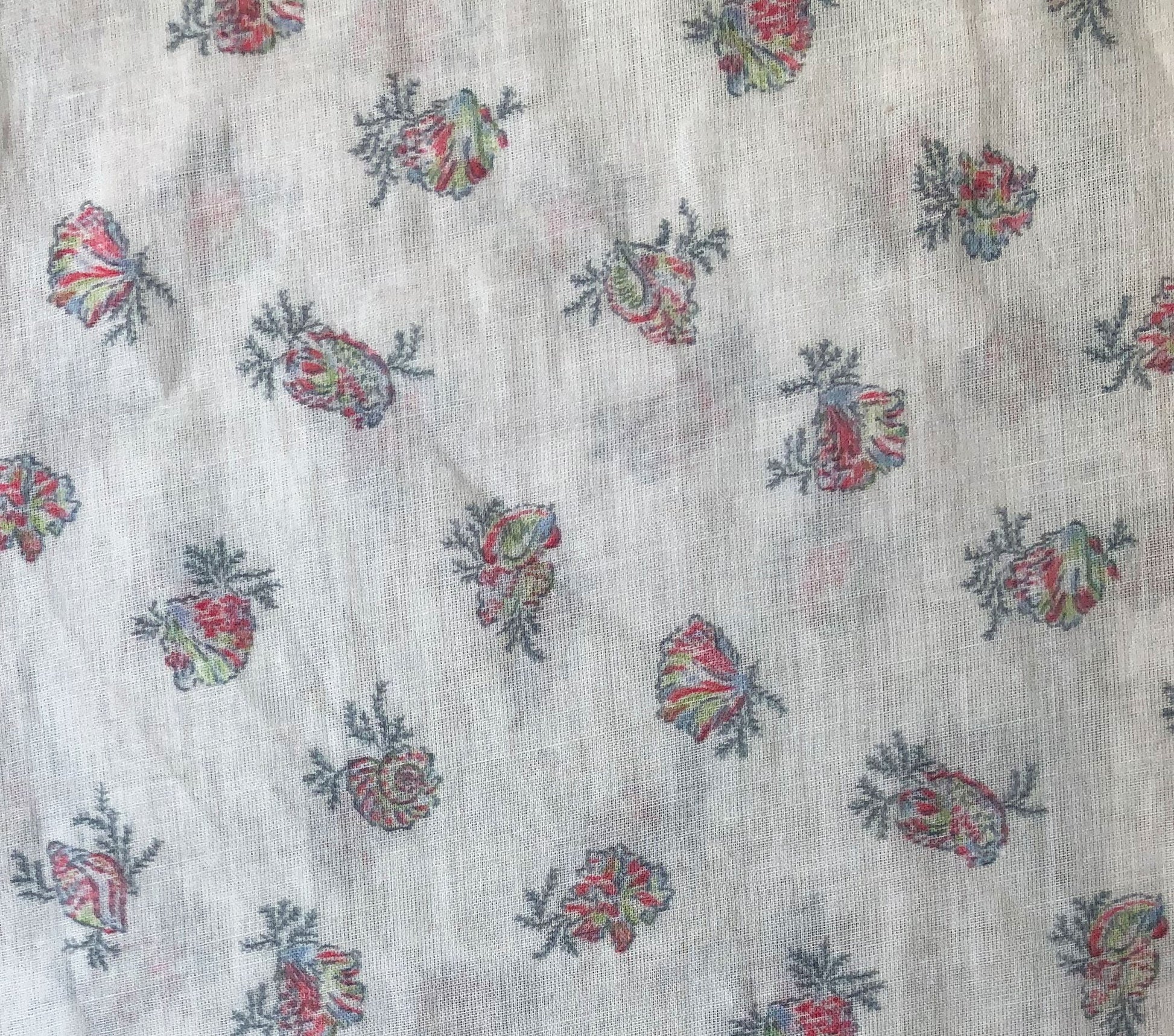 HMD -- HELENA DRESS -- COQUILLE MEDALLION view 16
