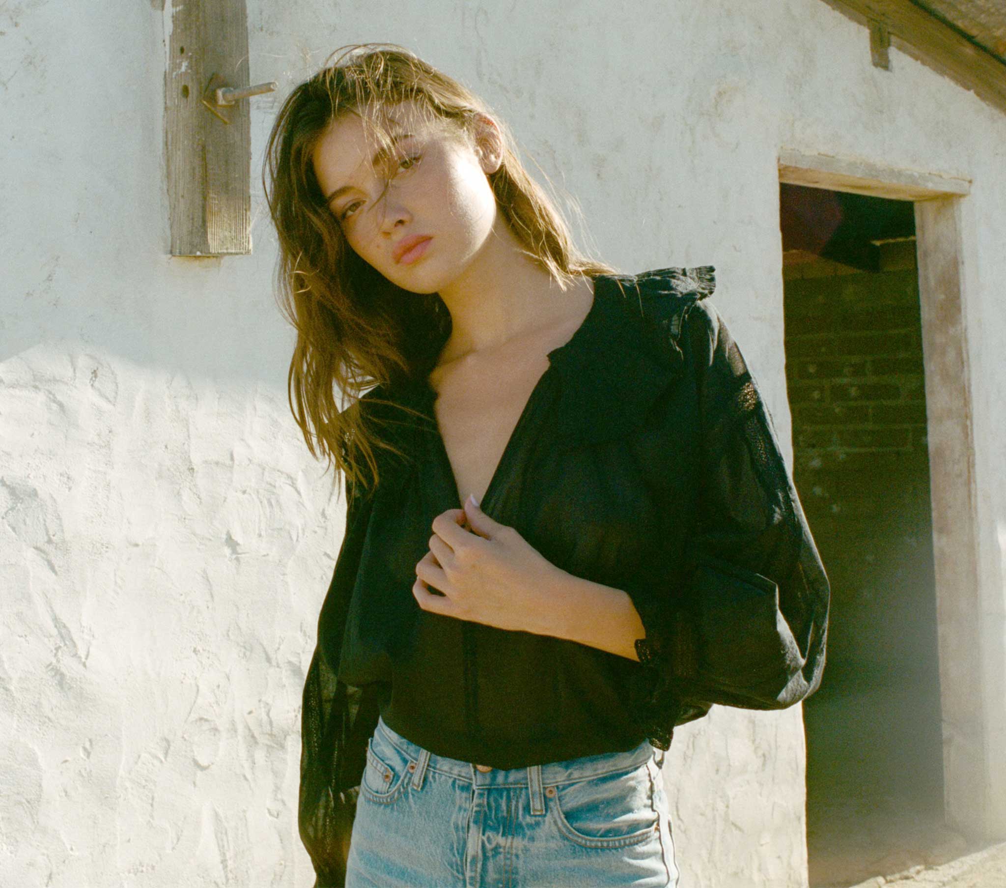 HMD -- JOLIETTE TOP -- BLACK