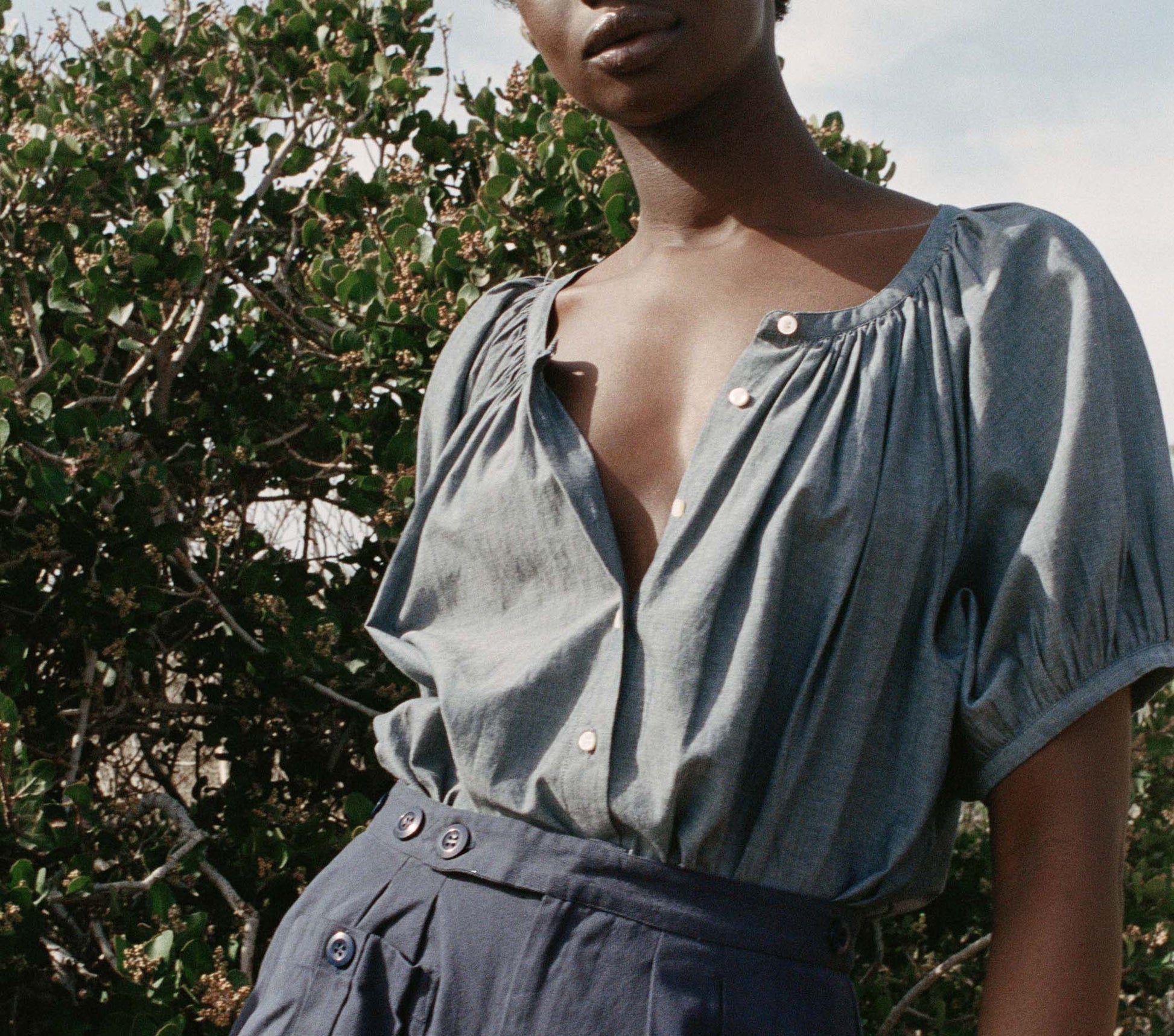 HMD -- JUNE TOP -- PARISIAN CHAMBRAY view 7
