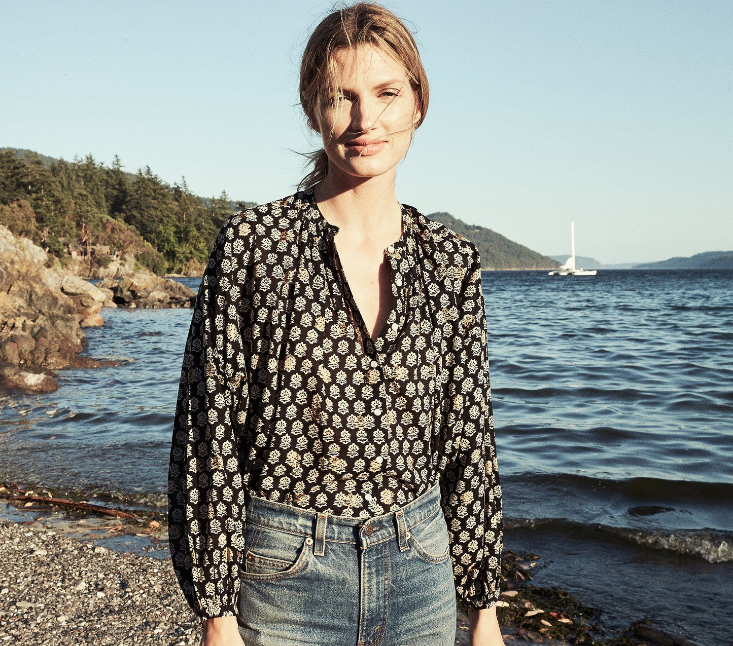 HMD -- THE JANE BLOUSE -- BLACK/CREAM FLOWER BLOCK PRINT