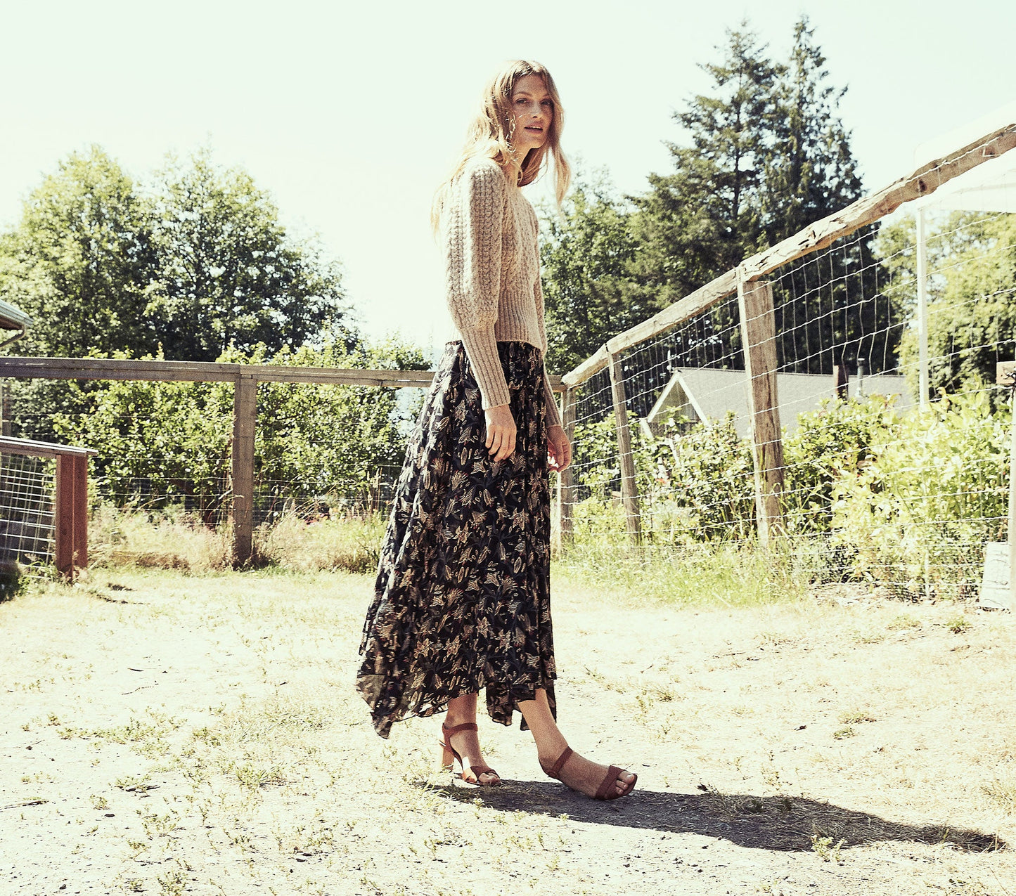 HMD -- JULEP SKIRT -- BLACK LILIUM PRINT