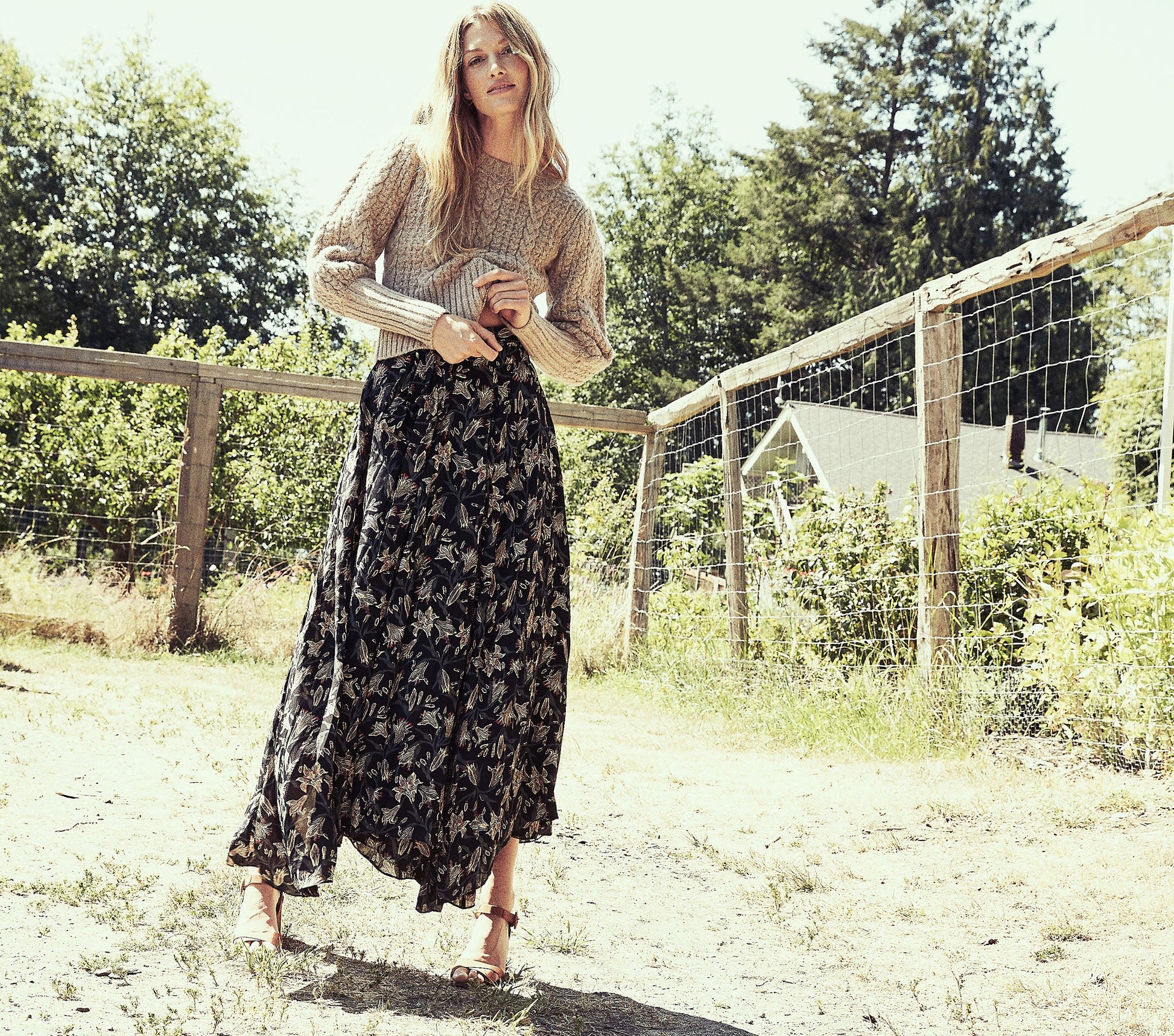 HMD -- JULEP SKIRT -- BLACK LILIUM PRINT view 10