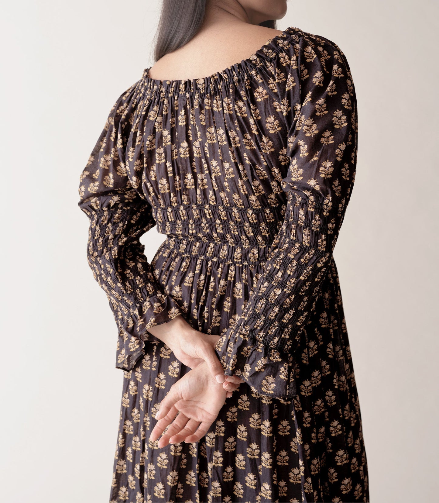 HMD -- KAIRA DRESS -- NOIR MEADOWSWEET FLORAL