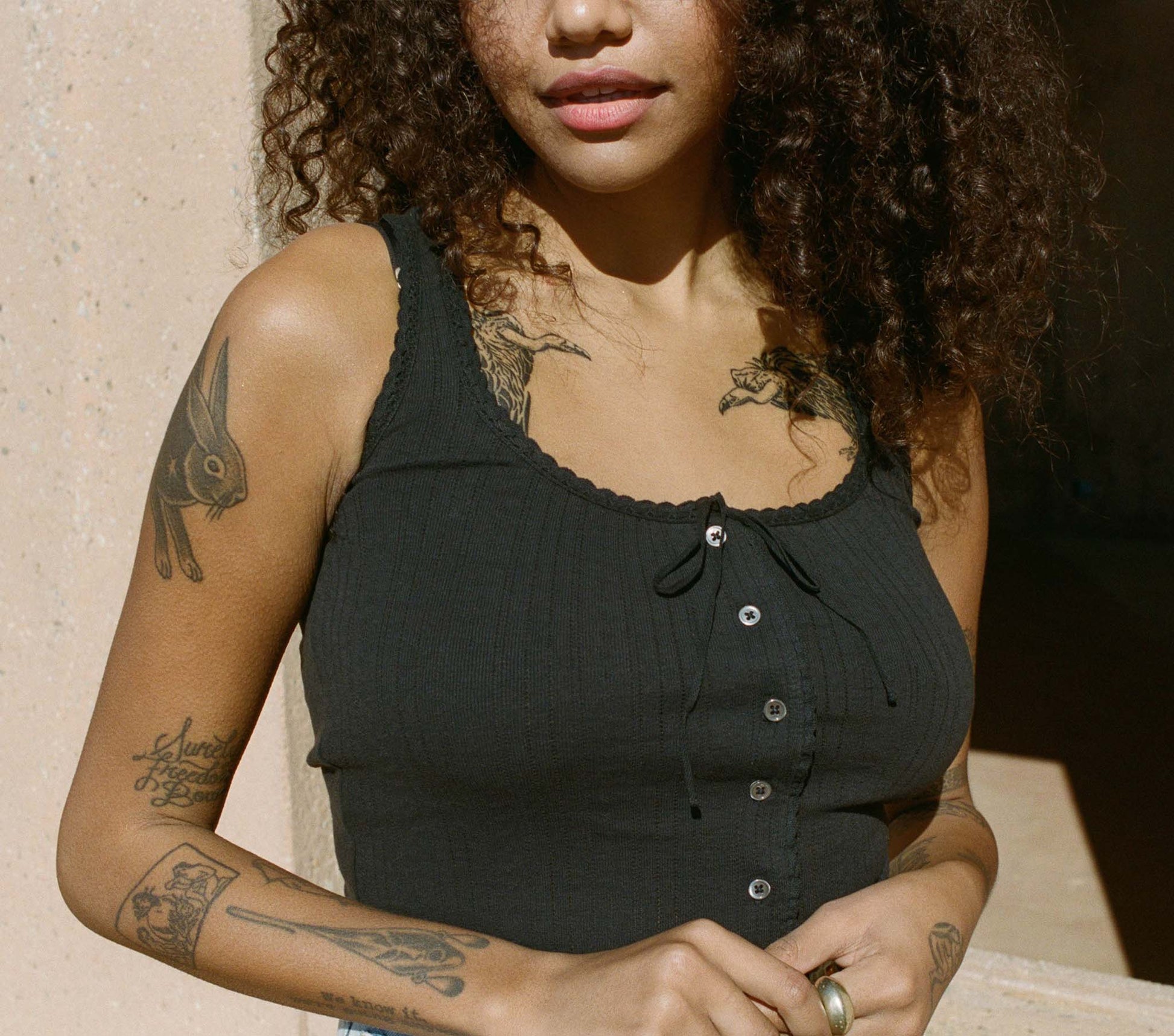 HMD -- LOIS TANK -- BLACK view 1
