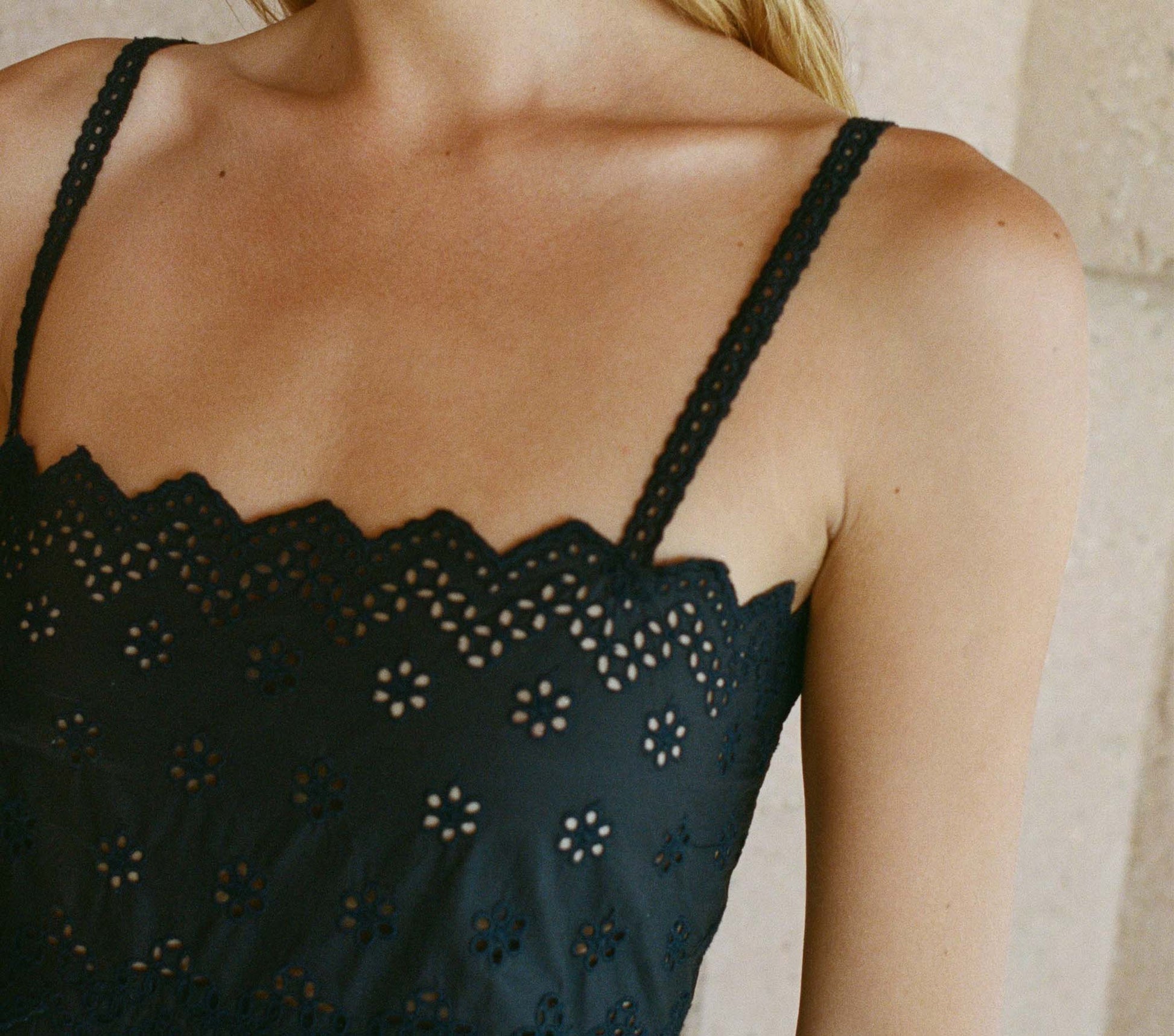 HMD -- LUCINDA DRESS -- BLACK view 2
