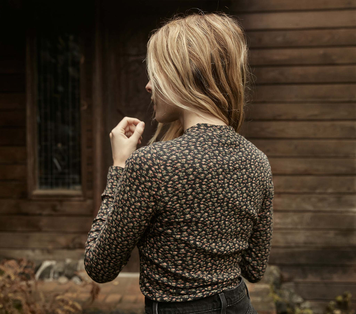 HMD -- MAXINE TEE -- NIGHTFALL SECRET GARDEN