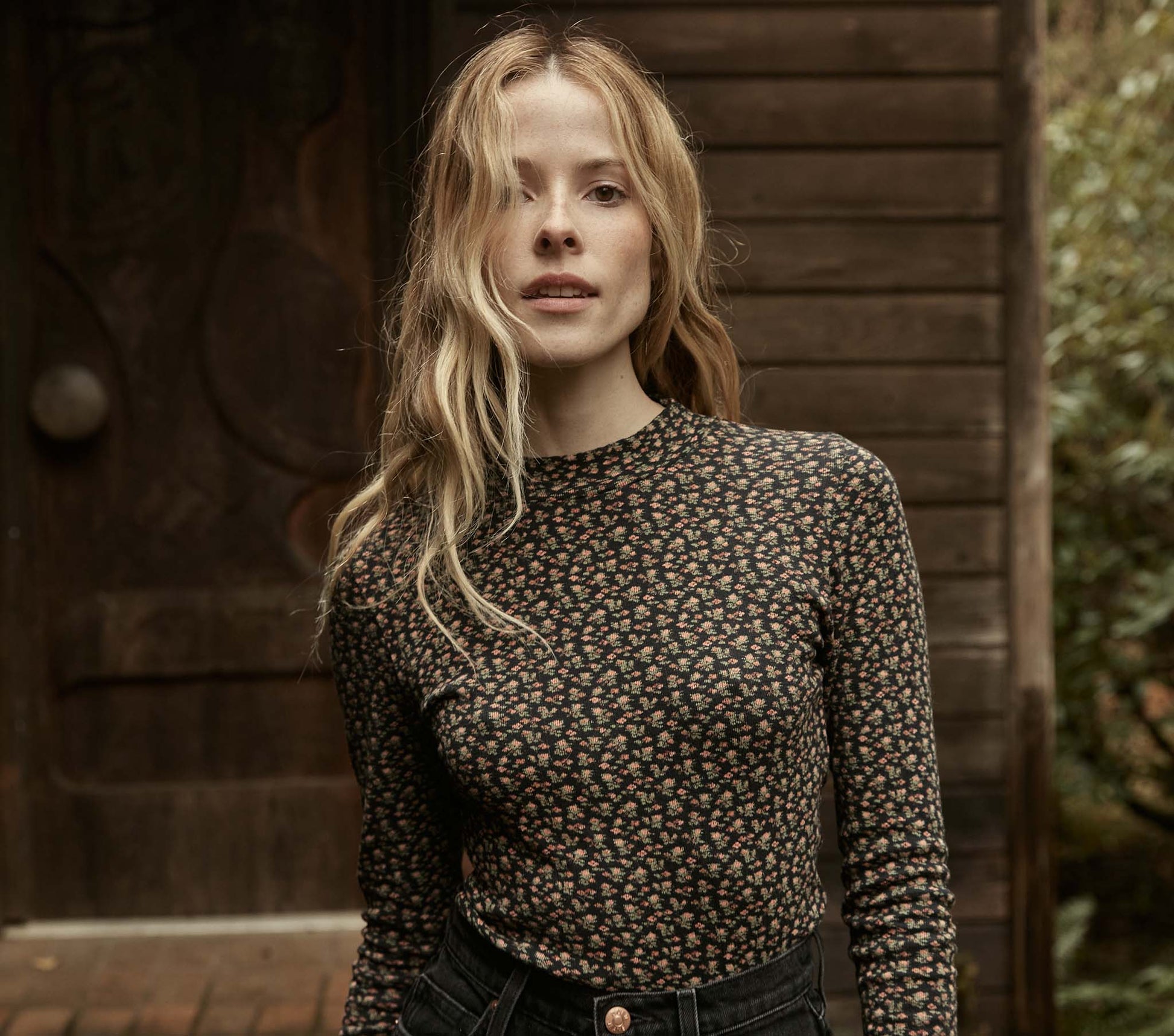 HMD -- MAXINE TEE -- NIGHTFALL SECRET GARDEN view 1
