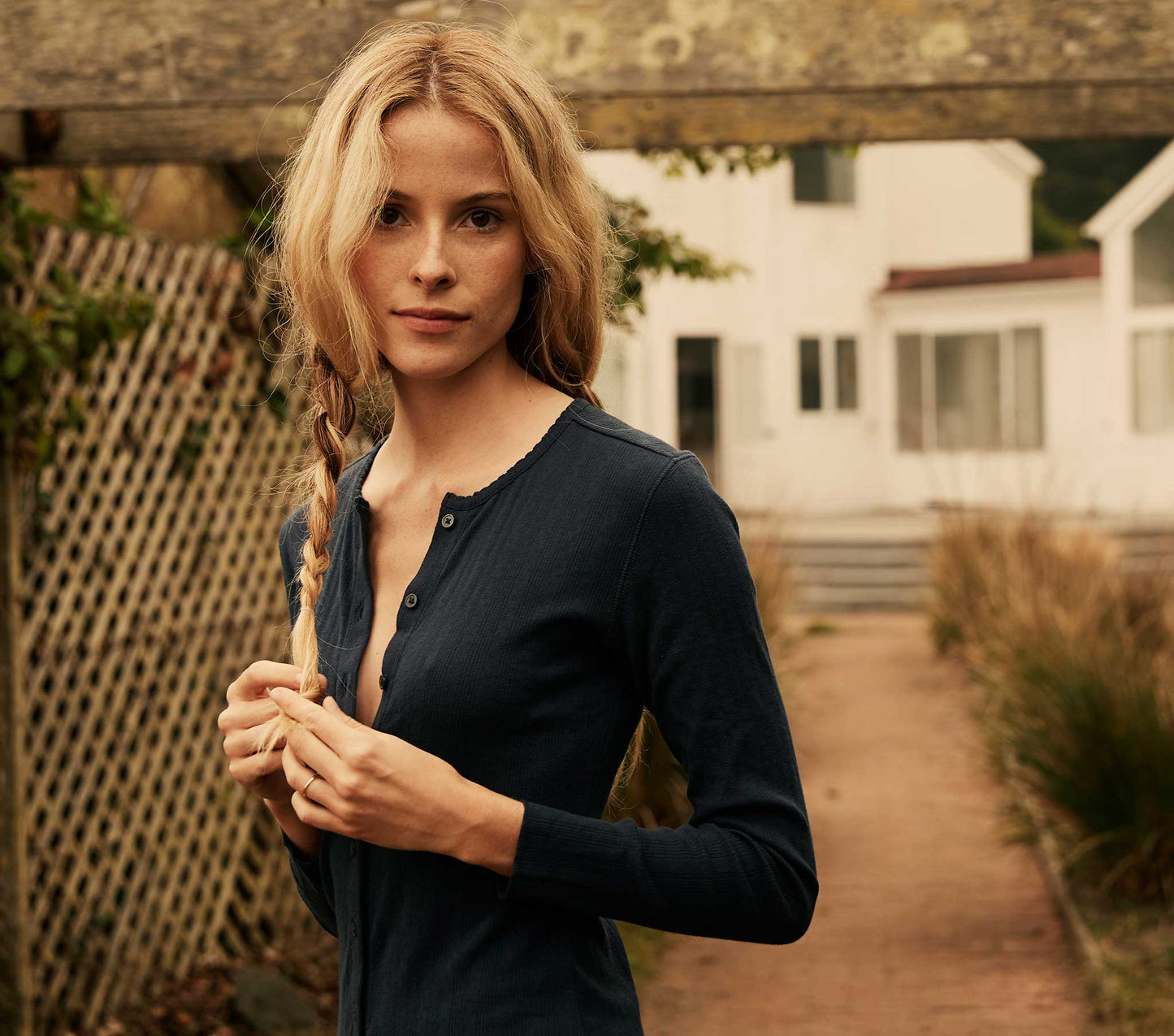 HMD -- MAISEY SUIT -- NAVY