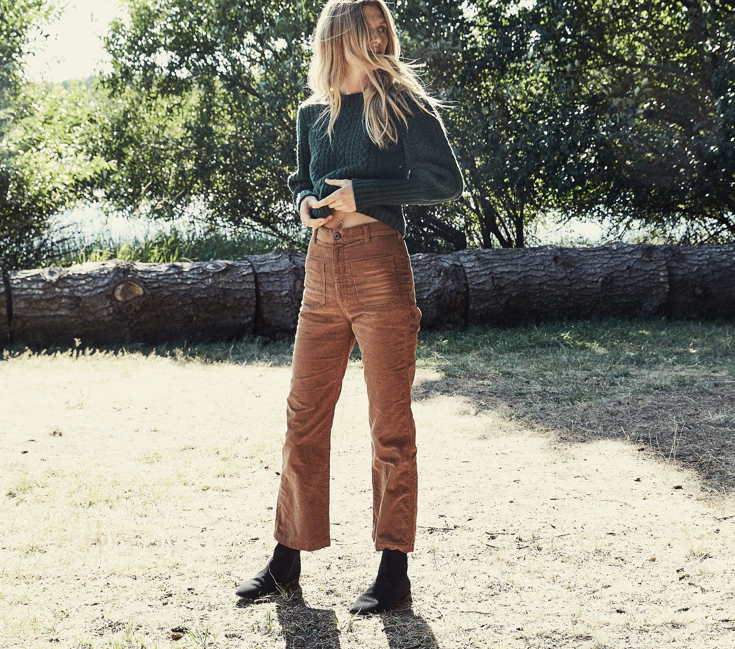 HMD -- MULBERRY SWEATER -- DEEP FOREST