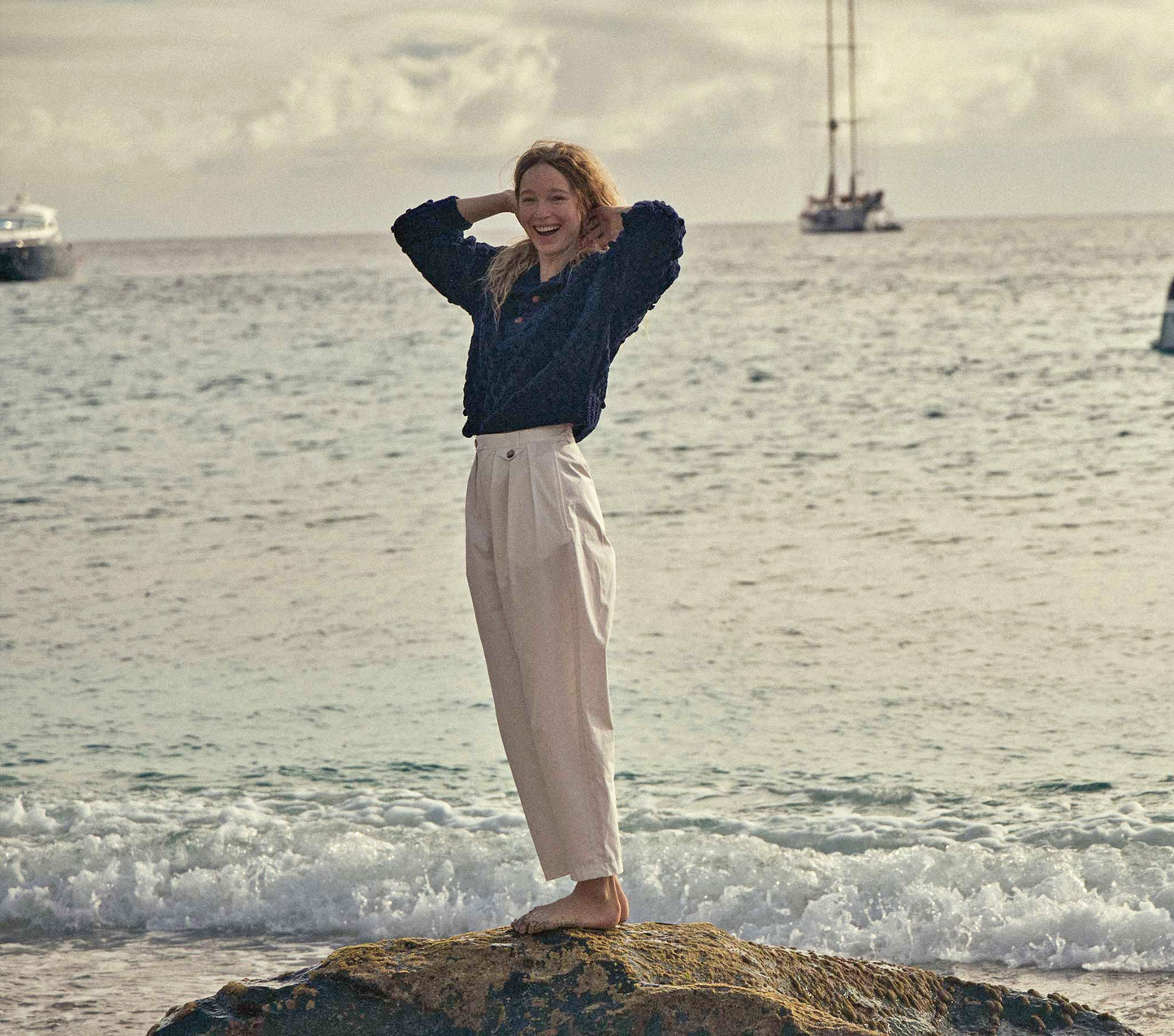 HMD -- NUAGE SWEATER -- NORTHERN SEA