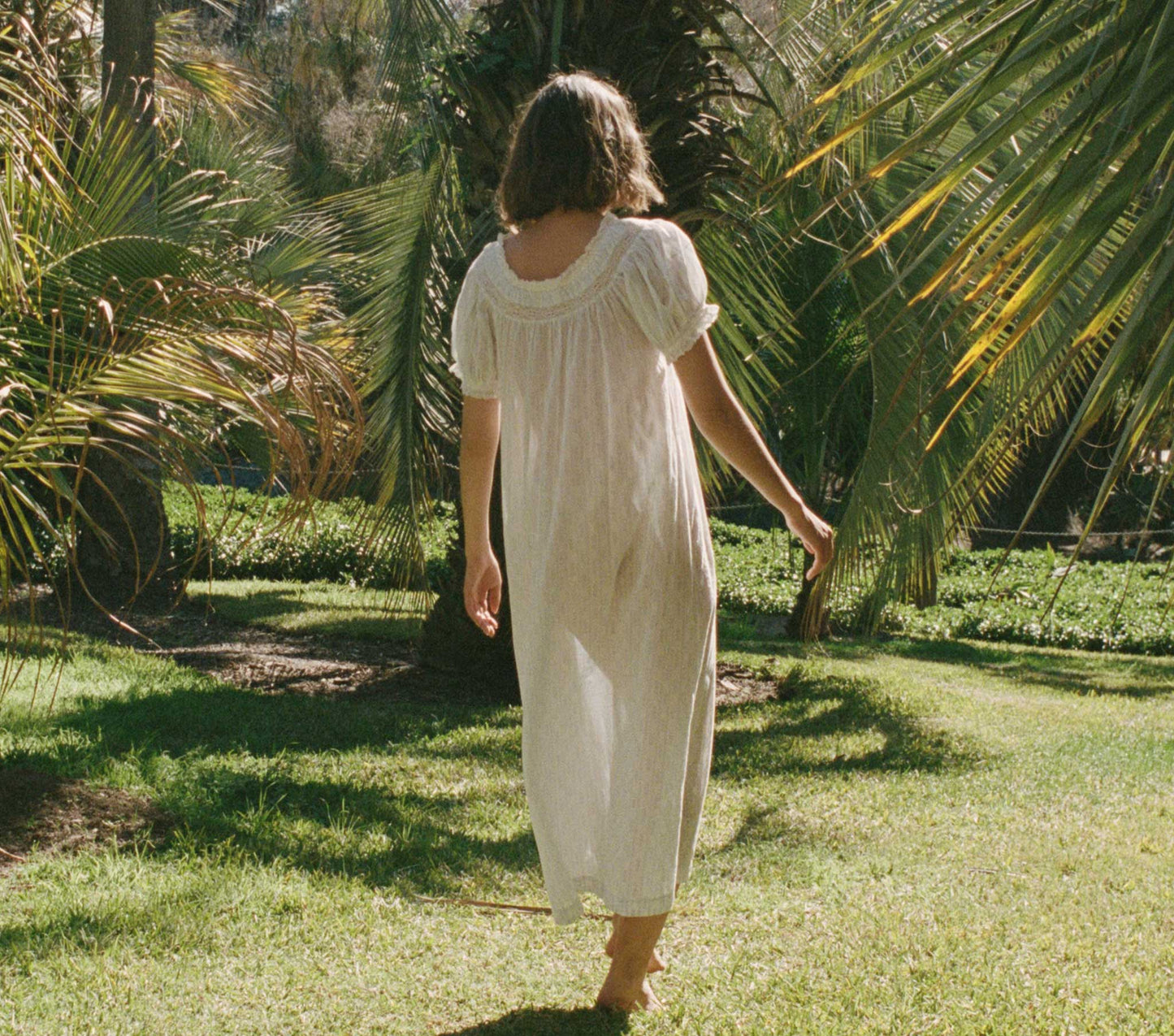 HMD -- REINE NIGHTGOWN -- ADELINE'S GARDEN