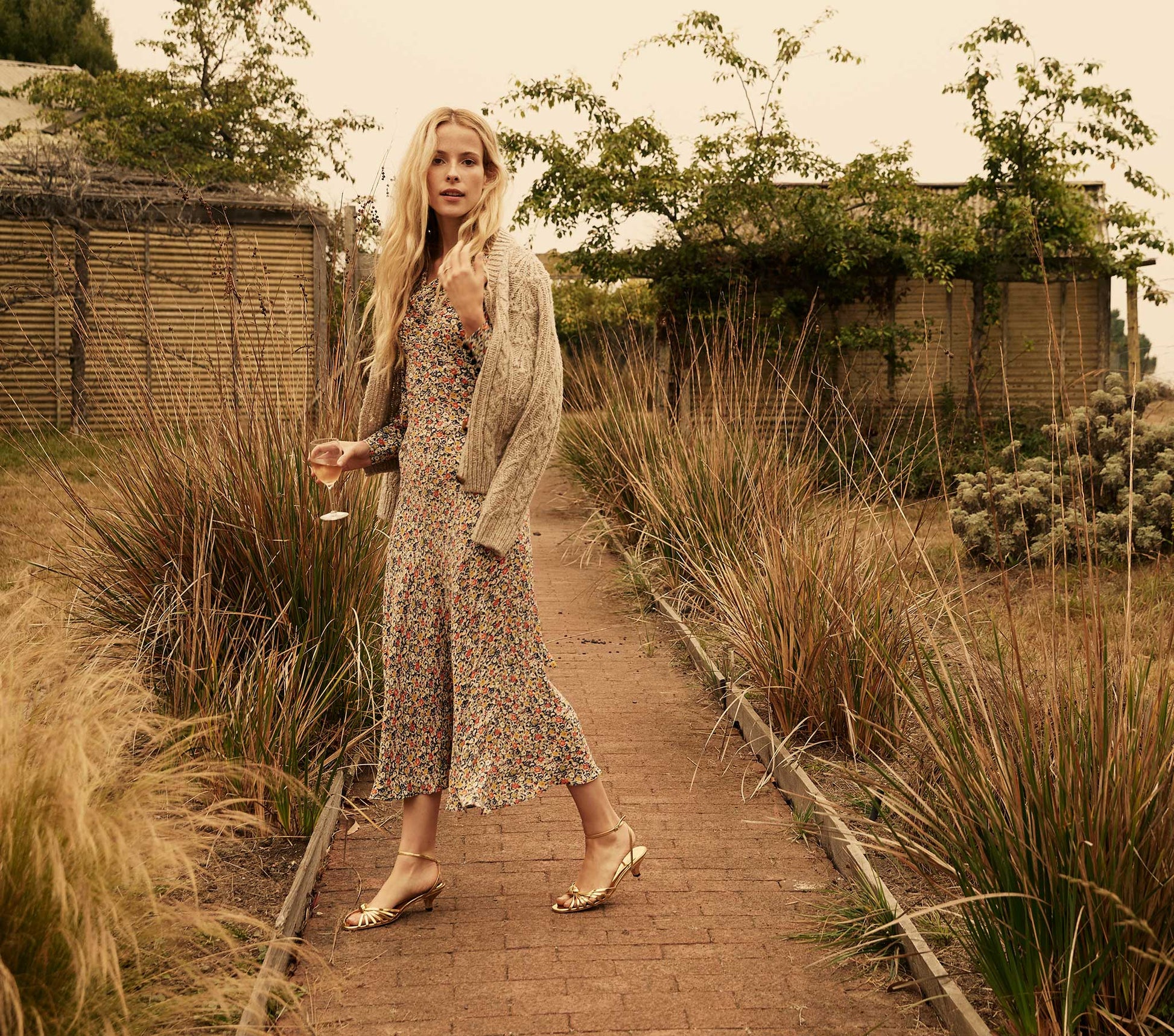 HMD -- NANETTE DRESS -- ZELDA FLORAL view 2
