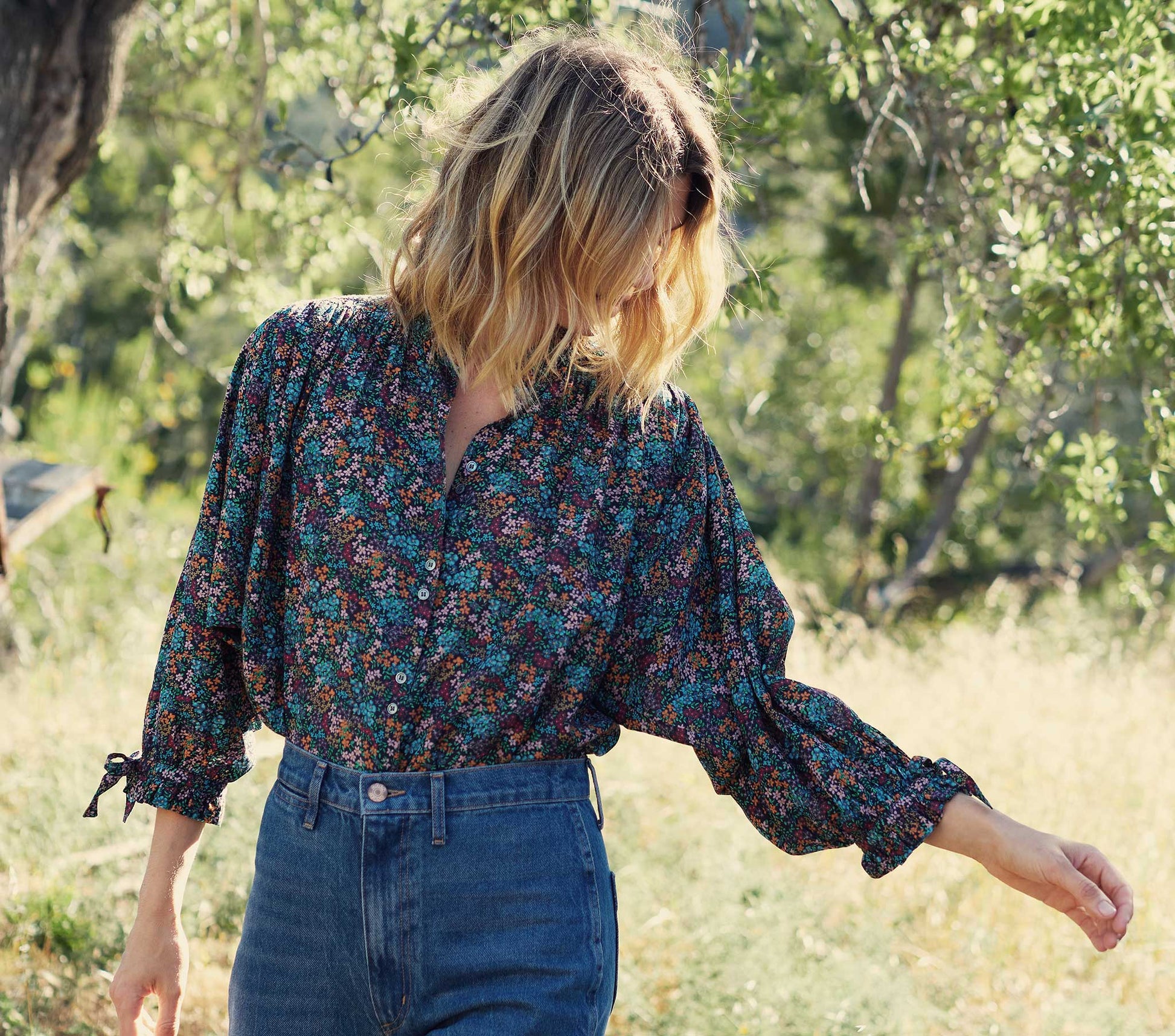HMD -- ROSE TOP -- NAVY LADY BIRD FLORAL view 14
