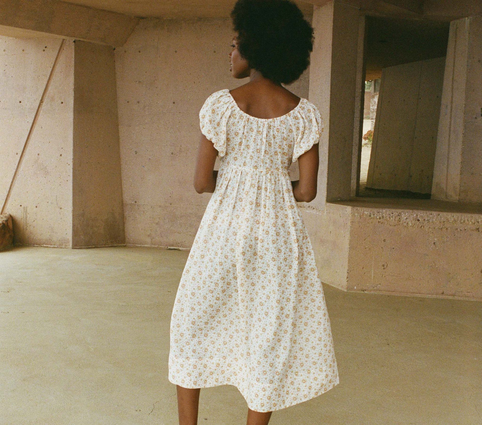 HMD -- PIAZZA DRESS -- ALABASTER COUNTRYSIDE CALICO view 3

