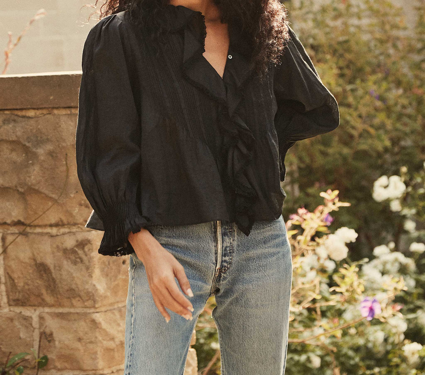 HMD -- RIVER TOP -- BLACK