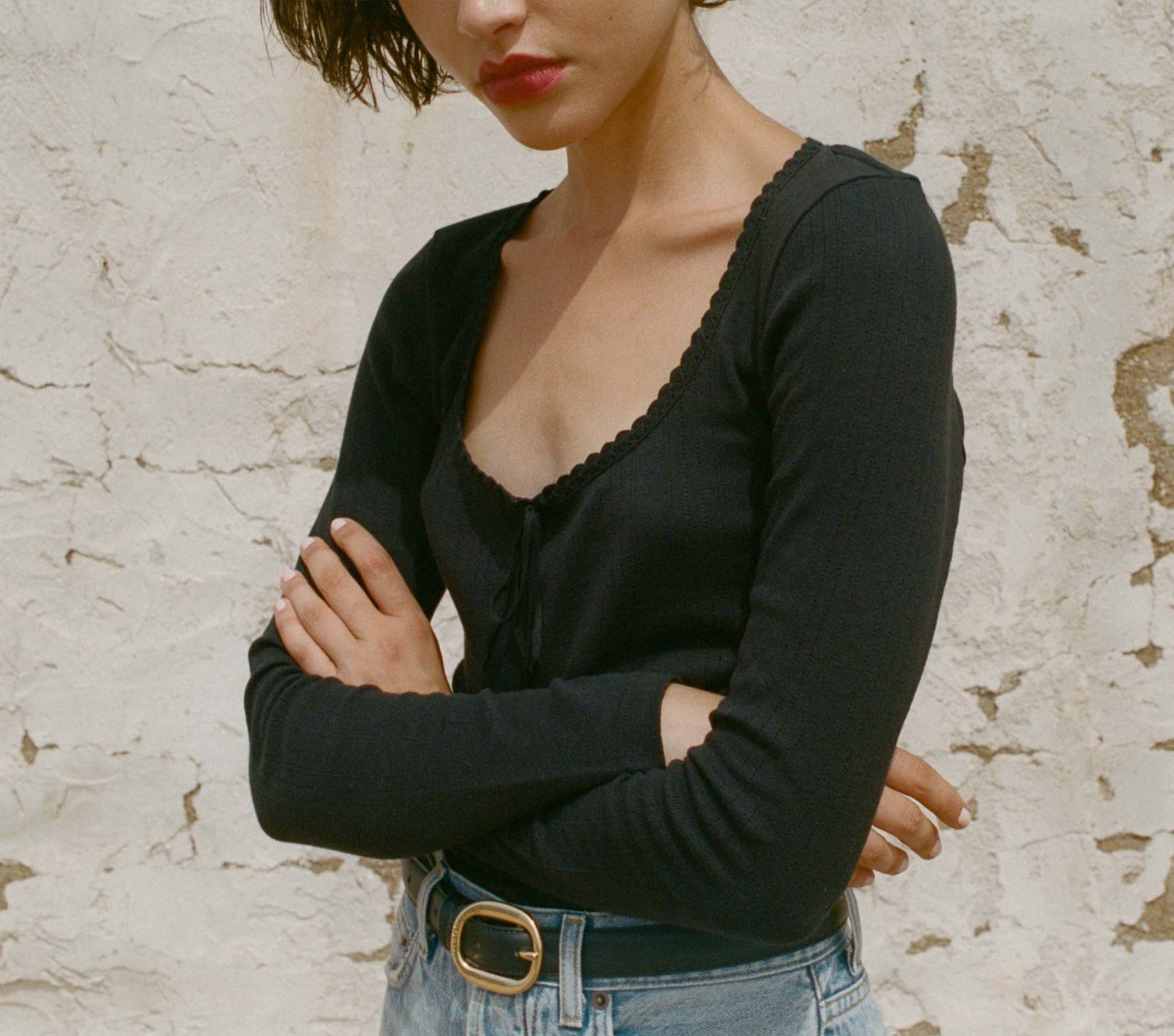 HMD -- ROMY TEE -- BLACK view 1