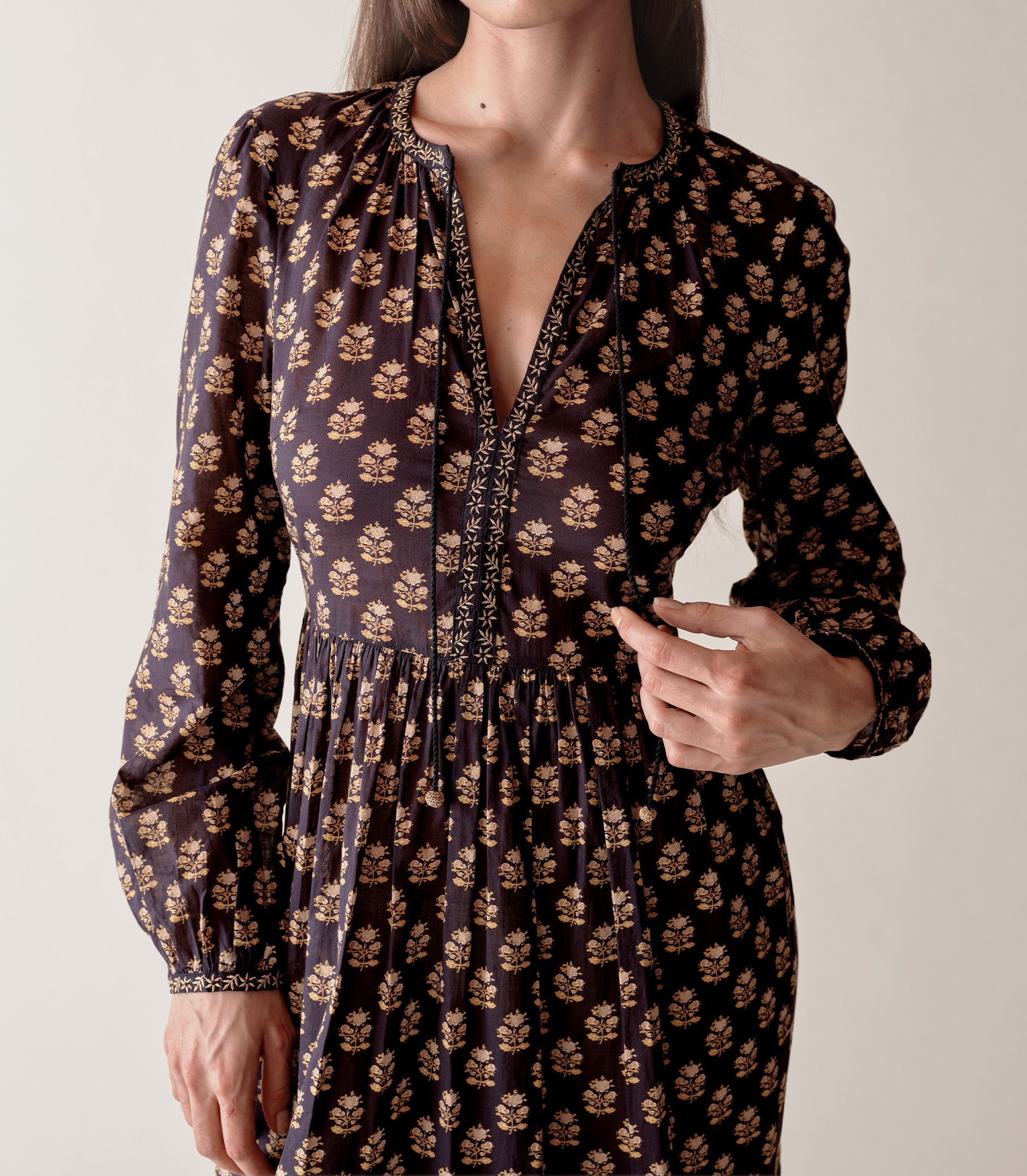 HMD -- RHIANNON DRESS -- NOIR MEADOWSWEET FLORAL
