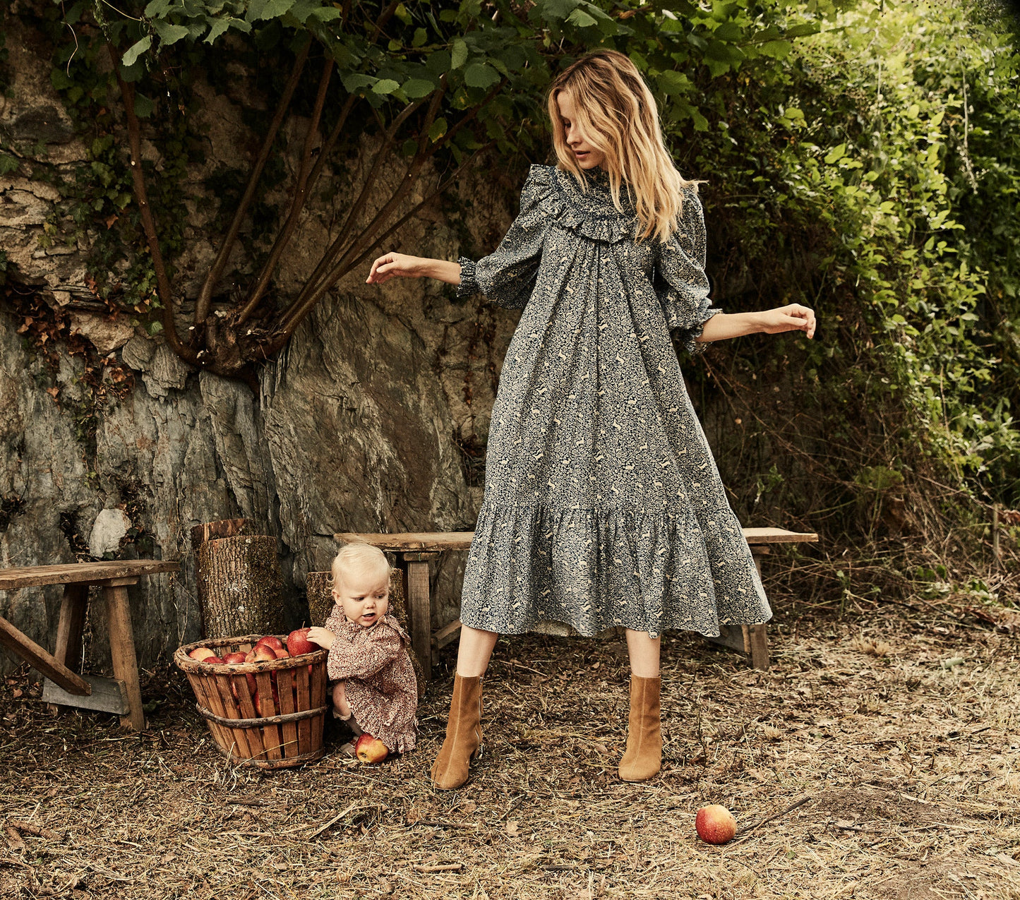 HMD -- ROSETTA DRESS -- CREAM/BLUE PRANCING FAWN FLORAL